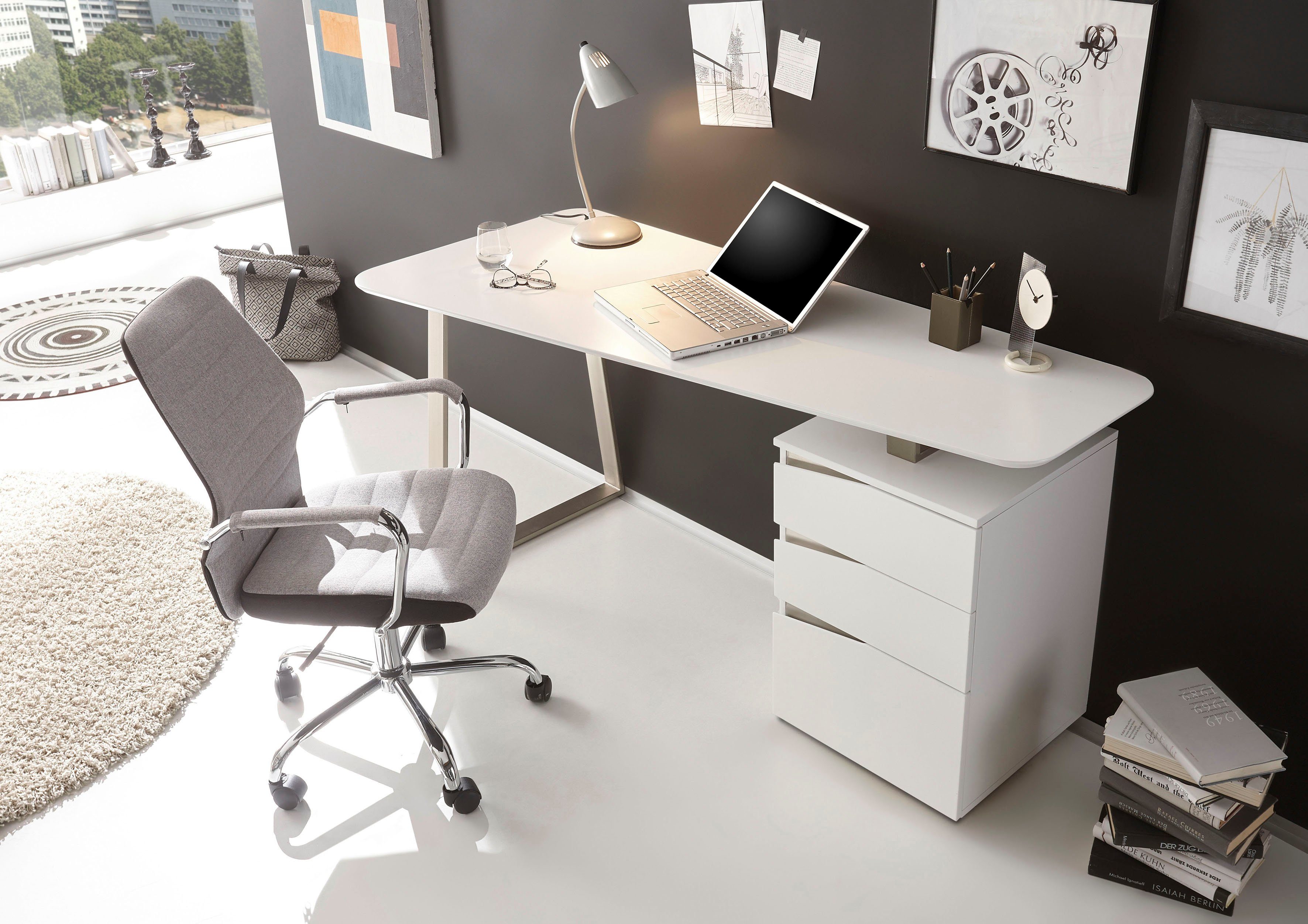 MCA 3 Breite cm mit 150 furniture weiß Schreibtisch Schubladen, matt Tori, lackiert,