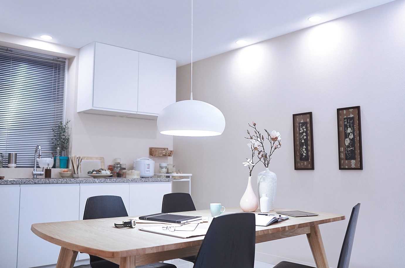 Philips Hue LED-Leuchtmittel LED Lampe Stick 68W E27 T38 matt, E27