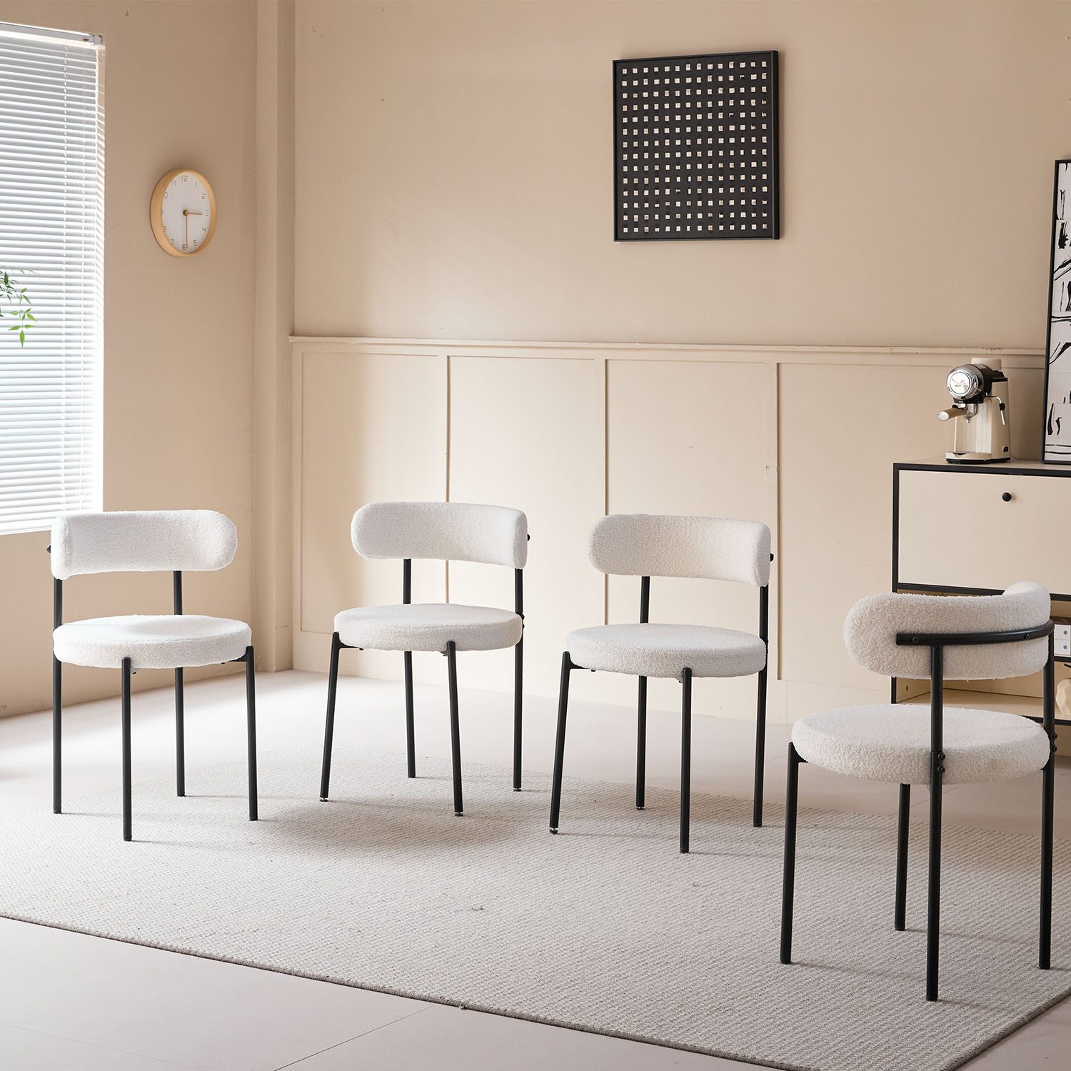 GrandCA HOME Esszimmerstuhl 4er Set Esszimmerstuhl, Moderner Gepolsterter Küchenstuhl (4 St), aus Teddyfellbezug – Weiß