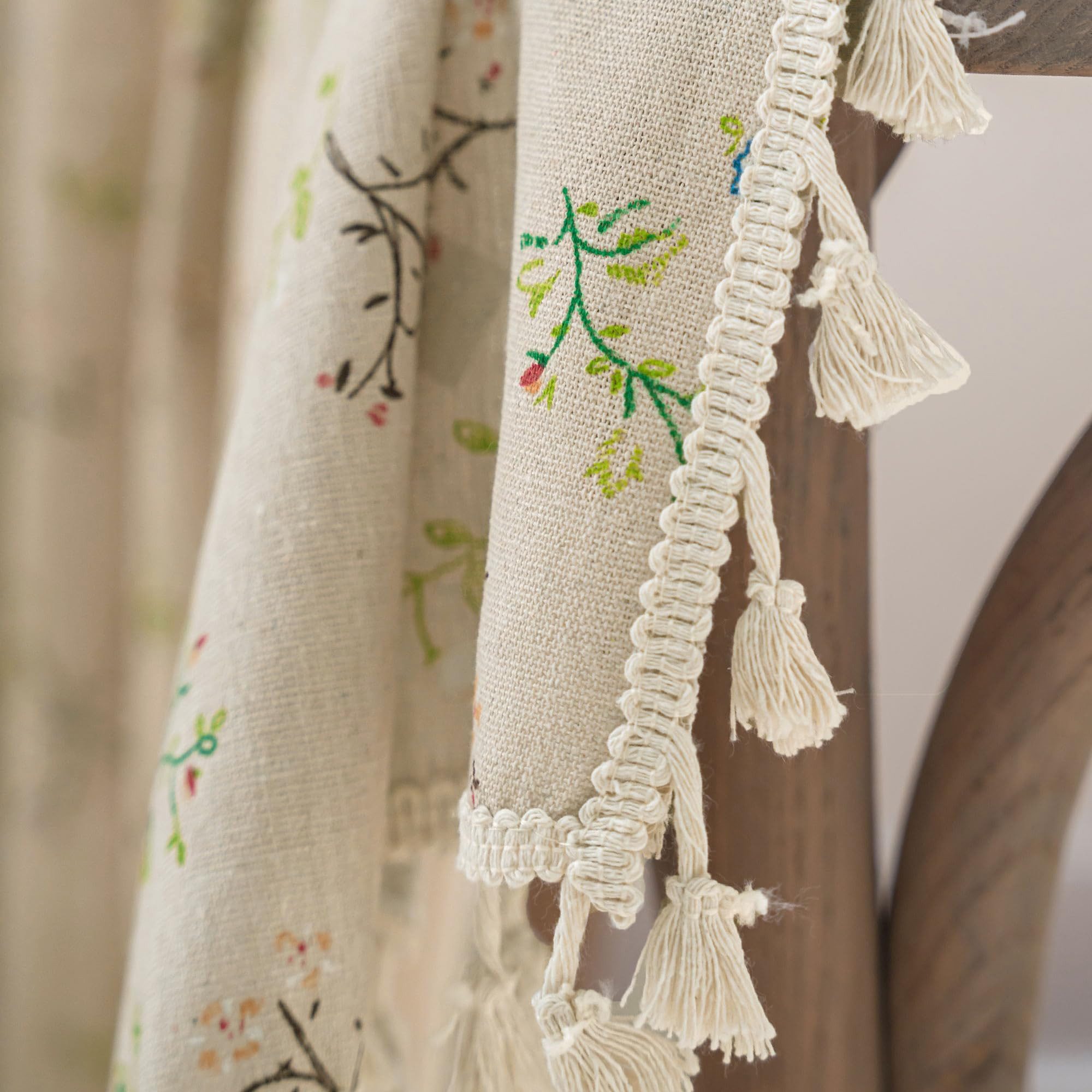 Agger Vorhang Vorhang mit Blumenmuster, Boho-Vorhang, halbtransparenter Vorhang, Geeignet für Wohnräume wie Wohnzimmer, Schlafzimmer usw