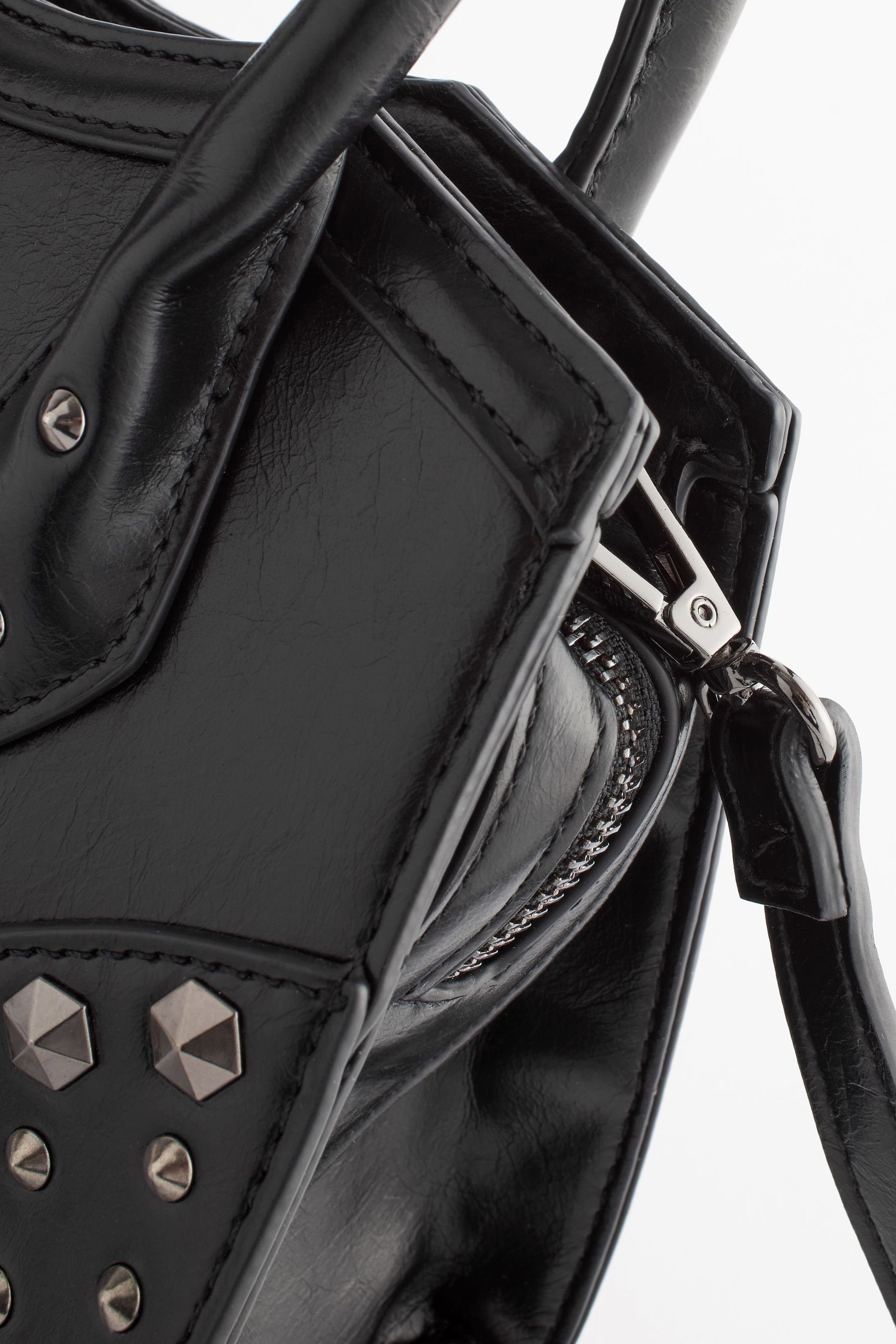 Handtasche mit Next Nieten (1-tlg) Handtasche Black