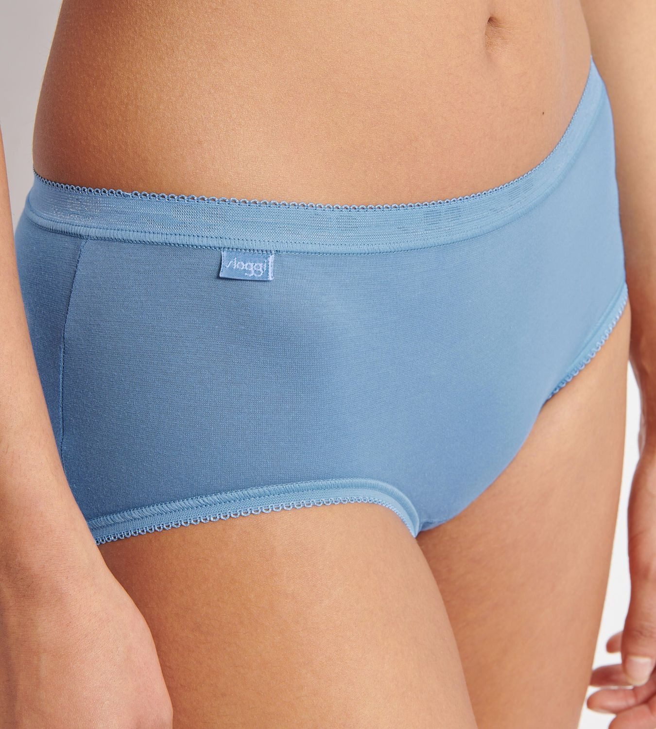 sloggi Slip Basic+ (4-St) Formstabilität, Elastizität, kleinen Zierborten, im 4er Pack