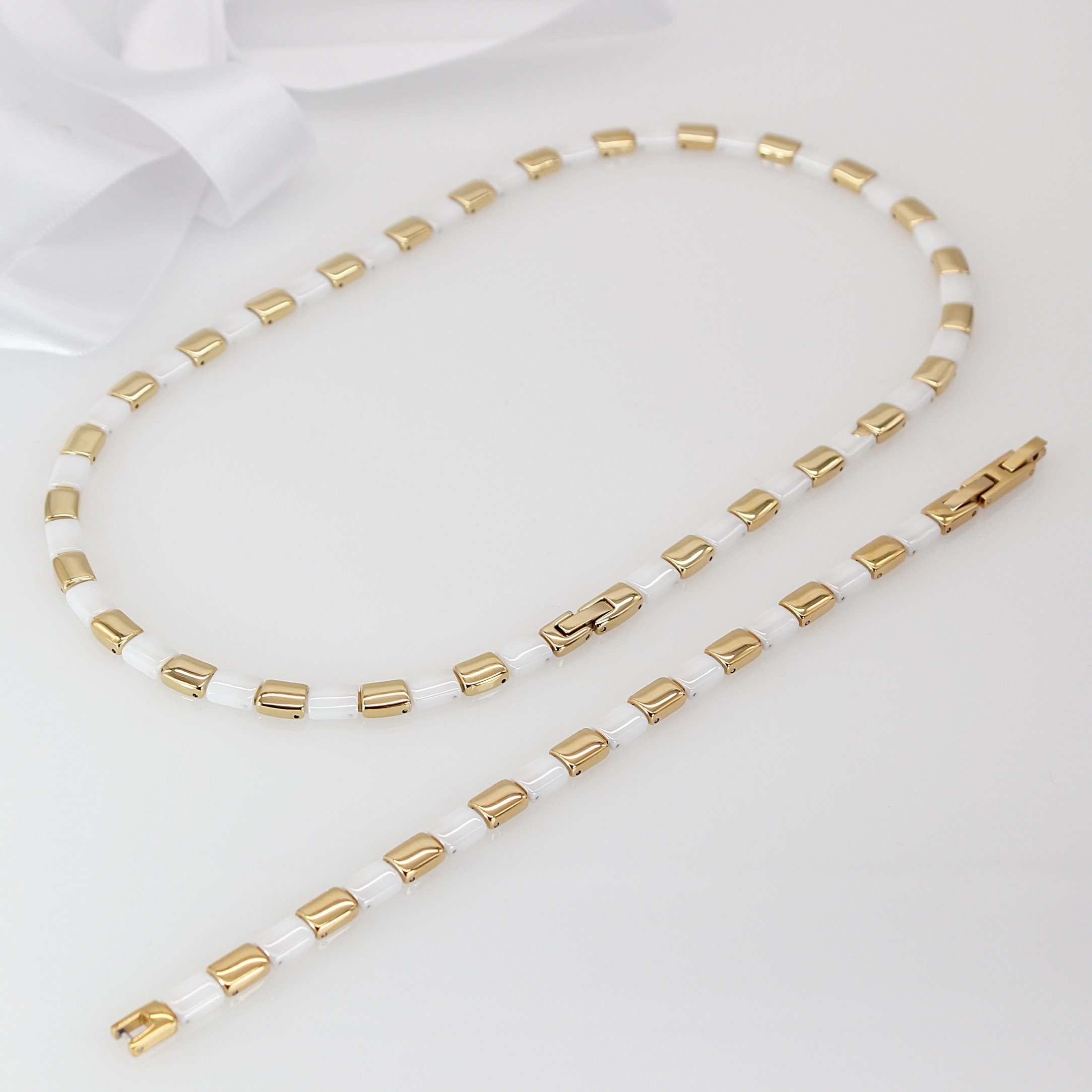 Weiß, und Collier 19 aus Armbandlänge ELLAWIL 6 Geschenkschachtel cm, cm, 48 Collier-Set (Kettenlänge Armband Breite und inklusive Keramik mm), Edelstahl Gold