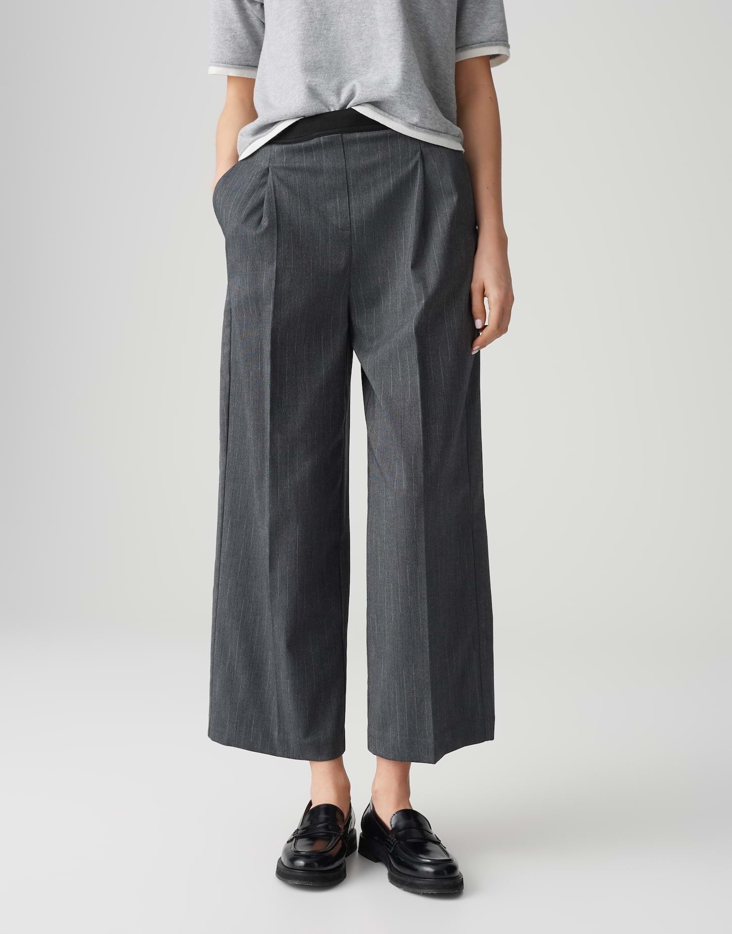 OPUS Culotte MOZY LANE mit feinem Nadelstreifen Cropped, französische Eingrifftaschen, elastischer Gummibund
