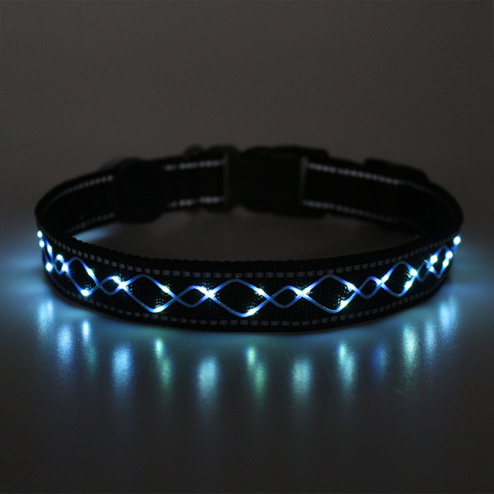 Illes-Laedchen Hunde-Halsband Hundehalsband LED Halsband Blinklicht wiederaufladbar USB