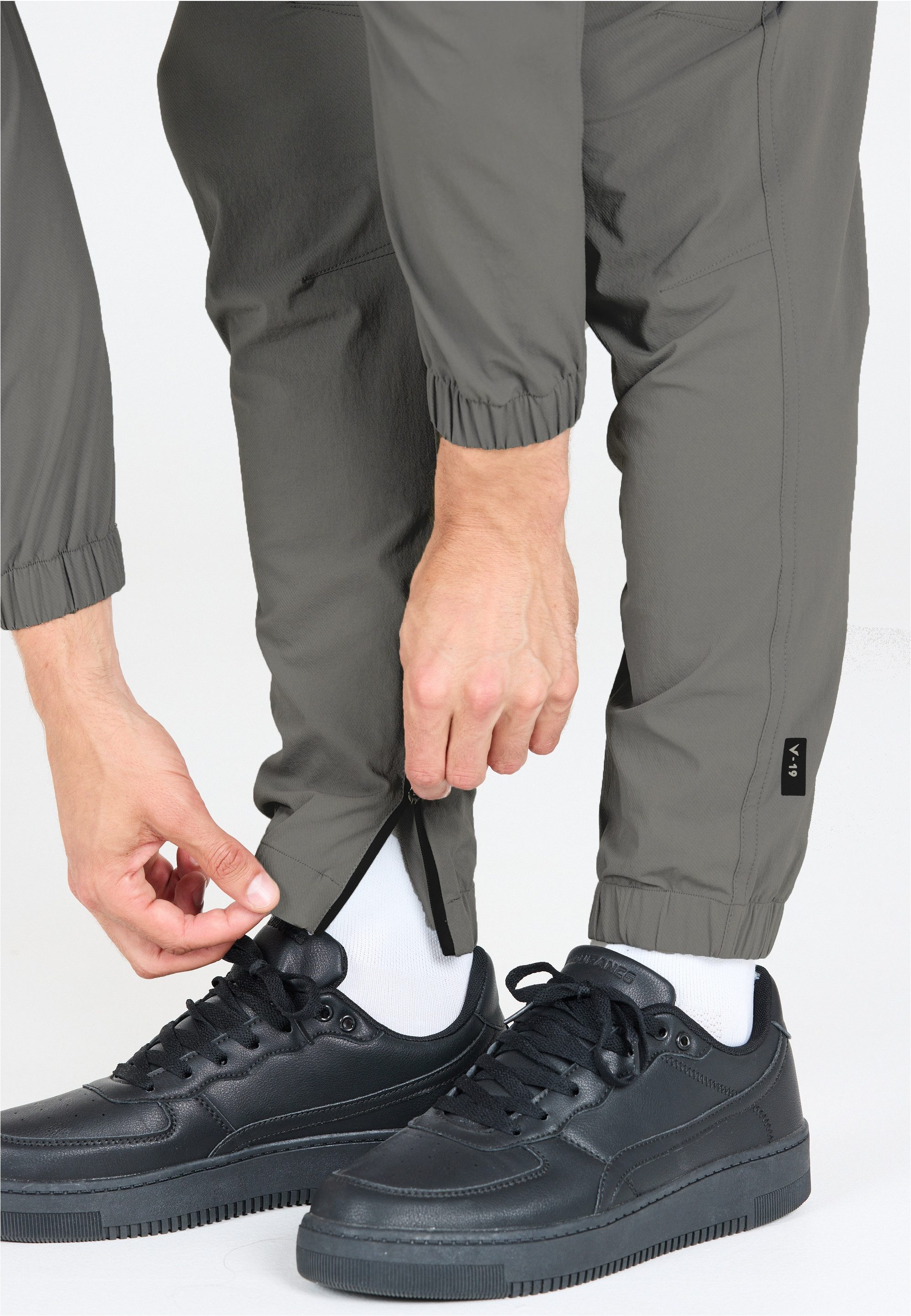 Virtus Sporthose Jayson mit 4-Wege-Stretchfunktion