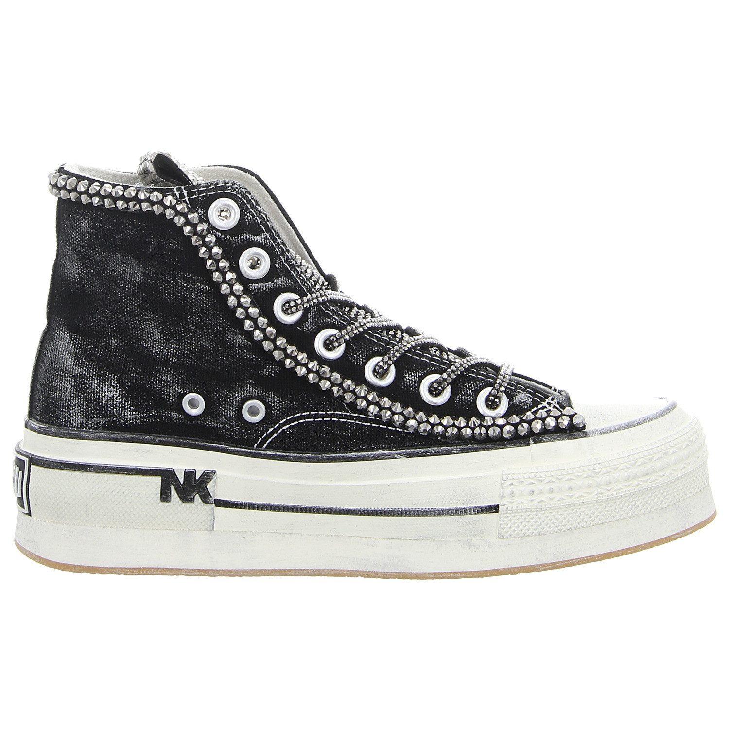 NAN-KU Sneaker