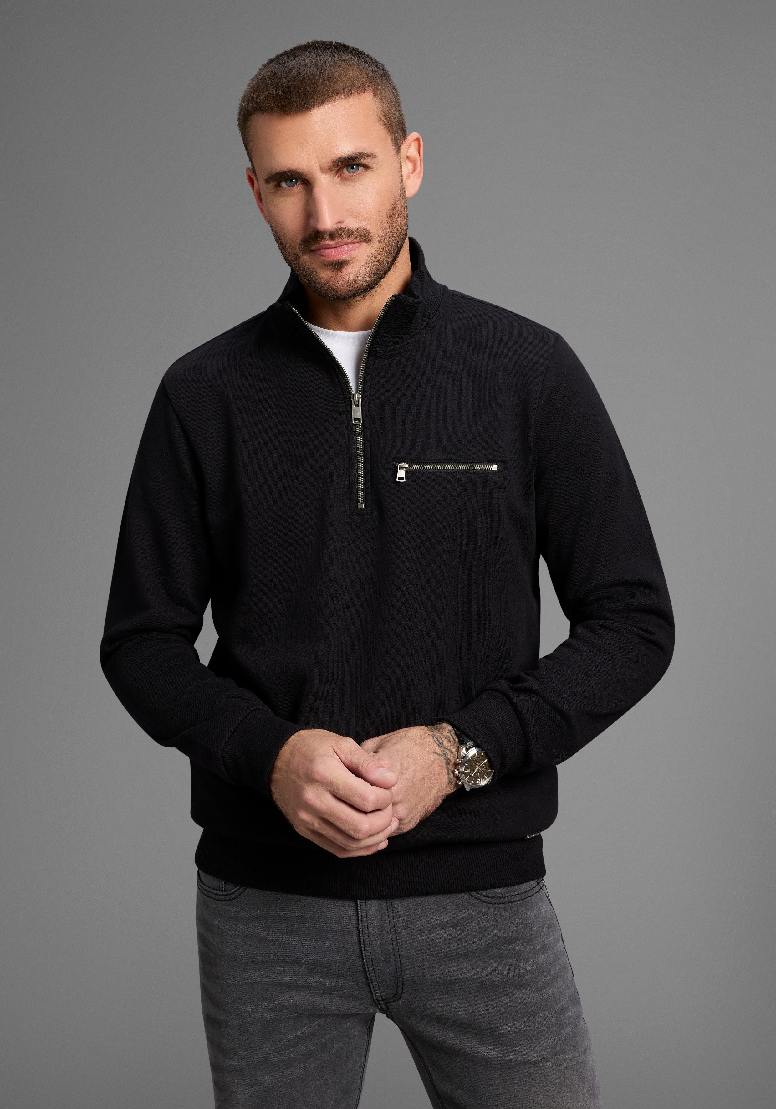 Sweatshirt