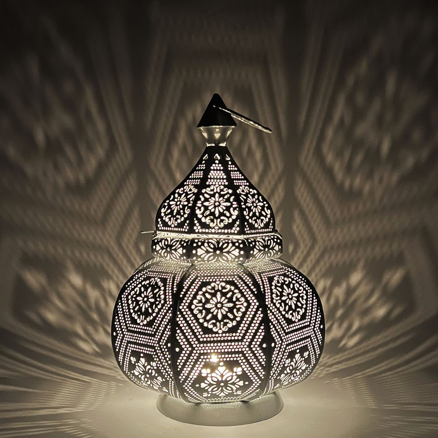 Marrakesch Orient & Mediterran Interior Teelichthalter Orientalische Laterne Dekoration Maha Weiss (1 St), Handarbeit