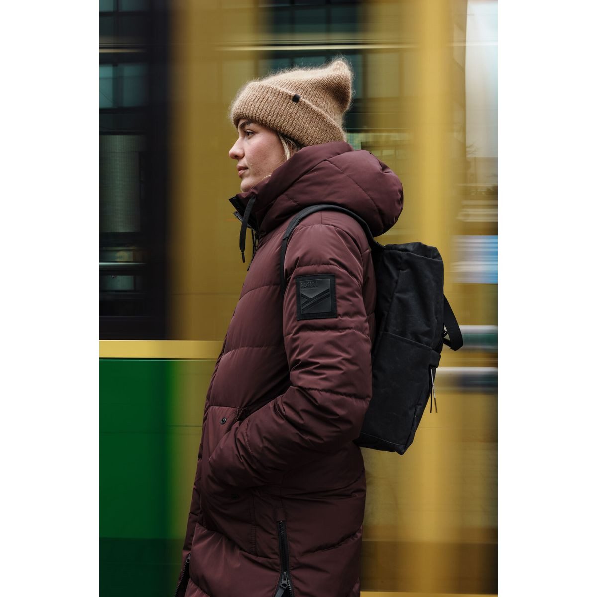 HALTI Outdoorjacke Linjat Women's Parka Jacket Stilvolle, wetterfeste Damen Parka Jacke mit recyceltem Material