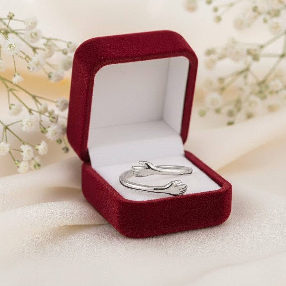 Lisandra Scott Silberring Umarmungsring in 925 Silber und Gold I Ring Liebesbotschaft Geschenk, Symbol für Zuneigung – Silberring mit kunstvollem Umarmungsdesign