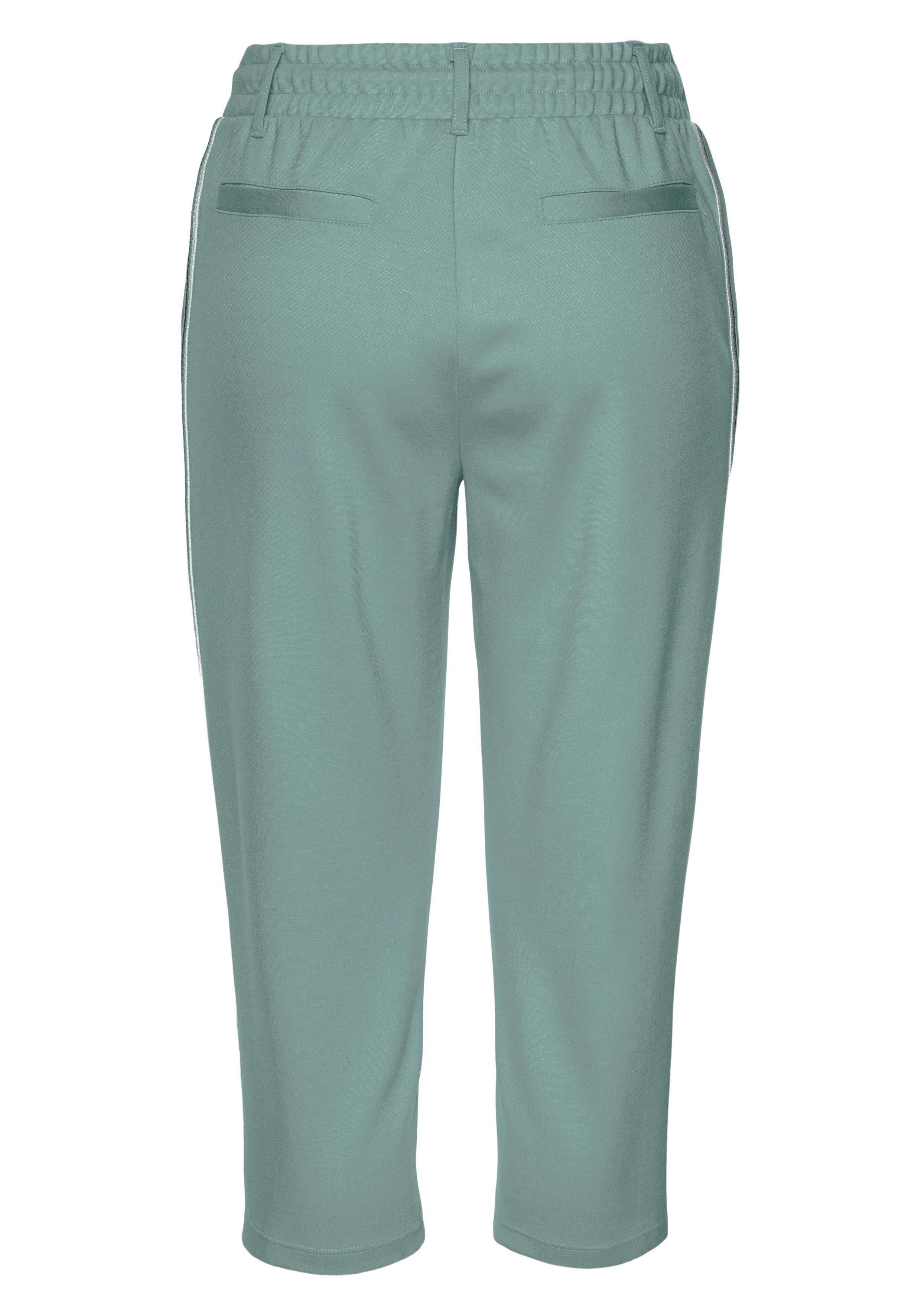 seitlichen LASCANA Loungeanzug Streifen, mint mit Caprihose