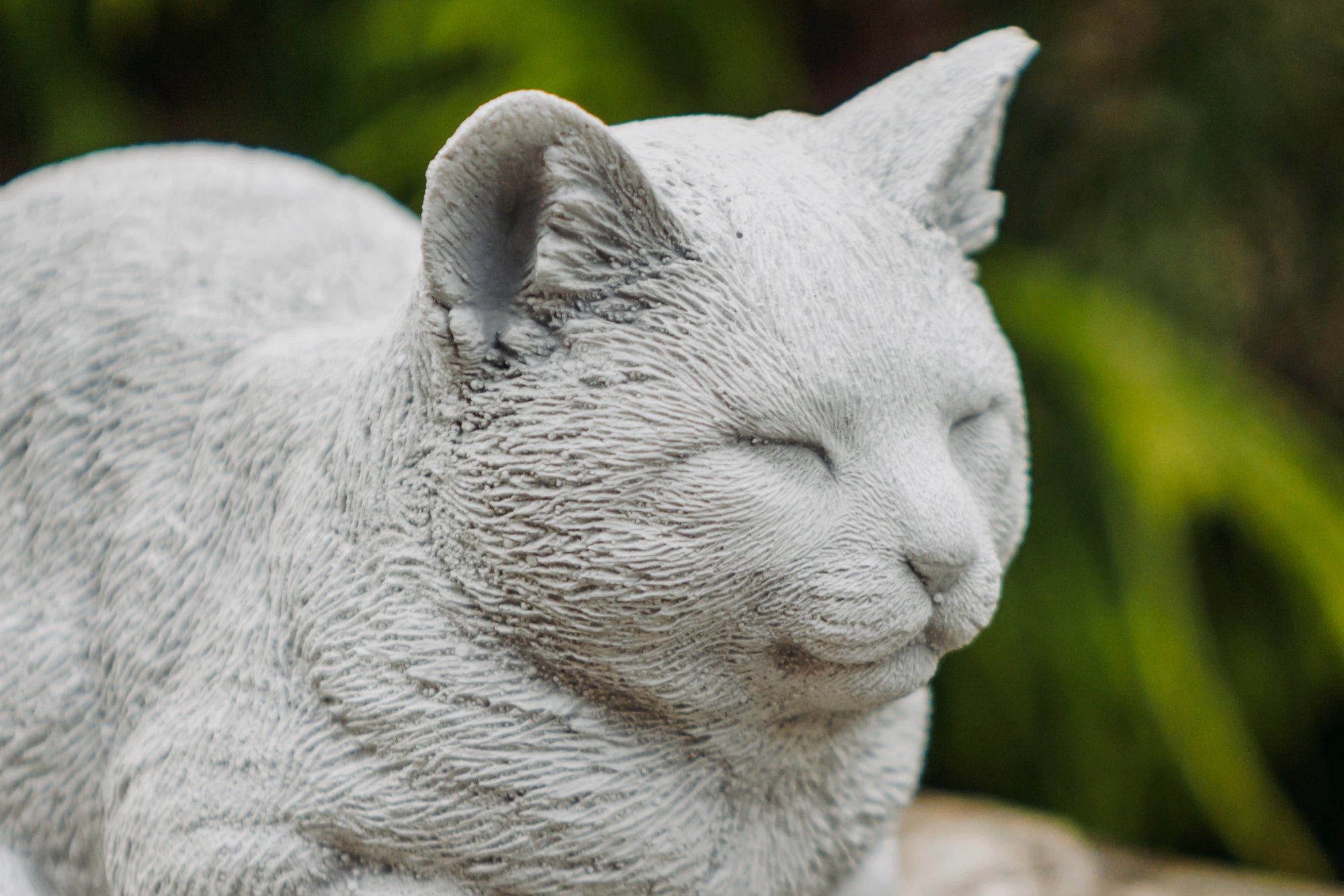 gartendekoparadies.de Gartenfigur Liegende kleine Katze, H. günstig online kaufen