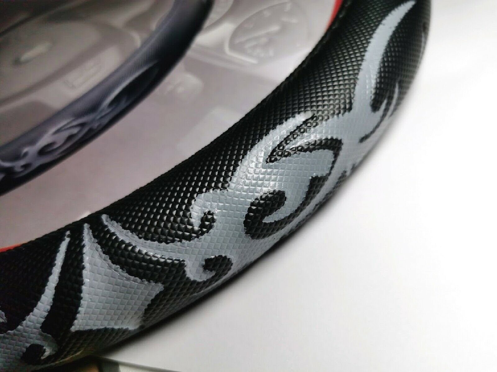 HR GRIP TRIBALS GREY Steering Wheel Cover Steering Wheel Sleeve for 37 - 39 cm Steering Wheels Car Adapter