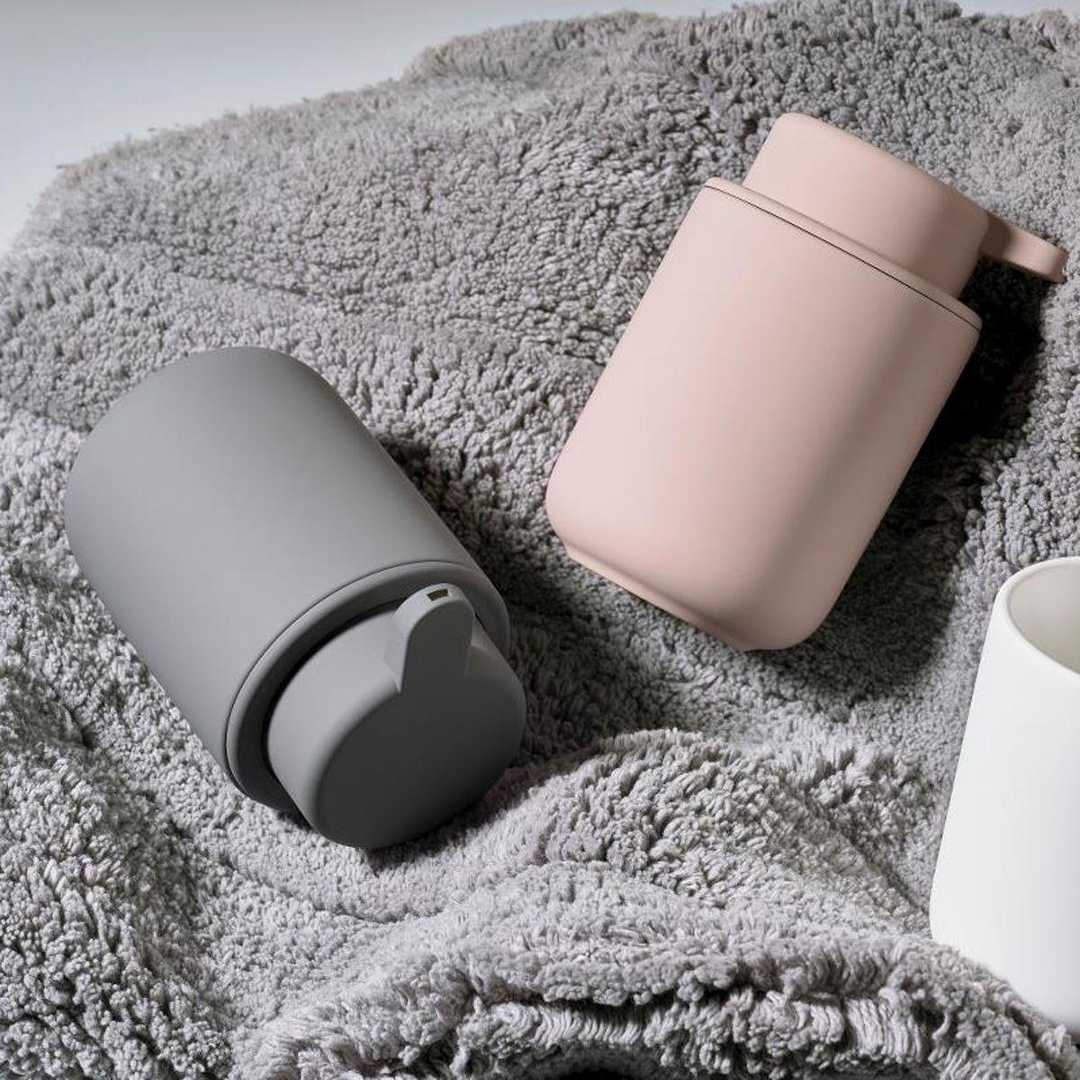 Zone Denmark Seifenspender ZONE Seifenpumpe UME Grau, Keramik mit Soft-Touch, (Stück)