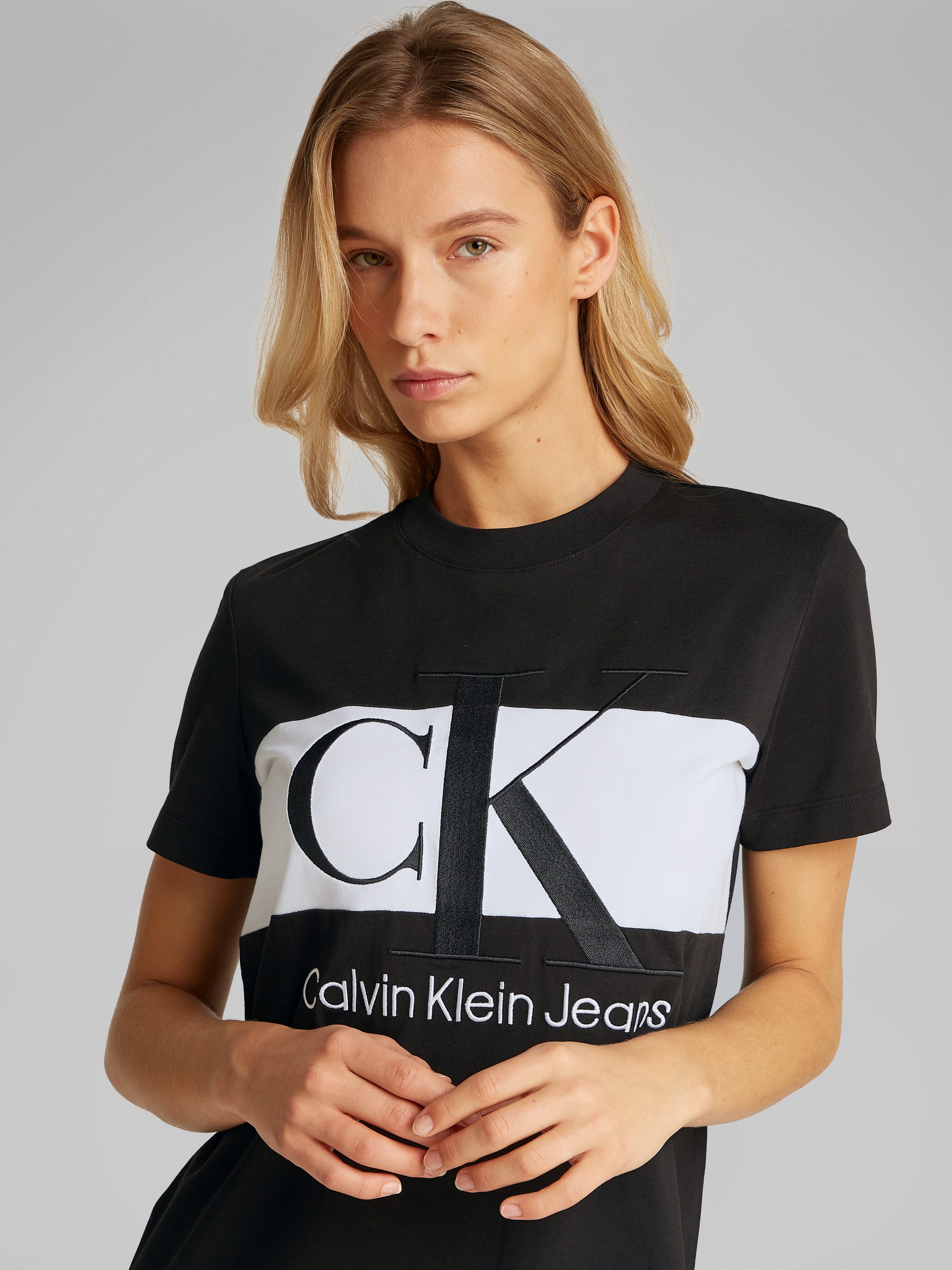 Calvin Klein Jeans Shirtkleid BLOCKING T-SHIRT DRESS mit großer Stickerei günstig online kaufen