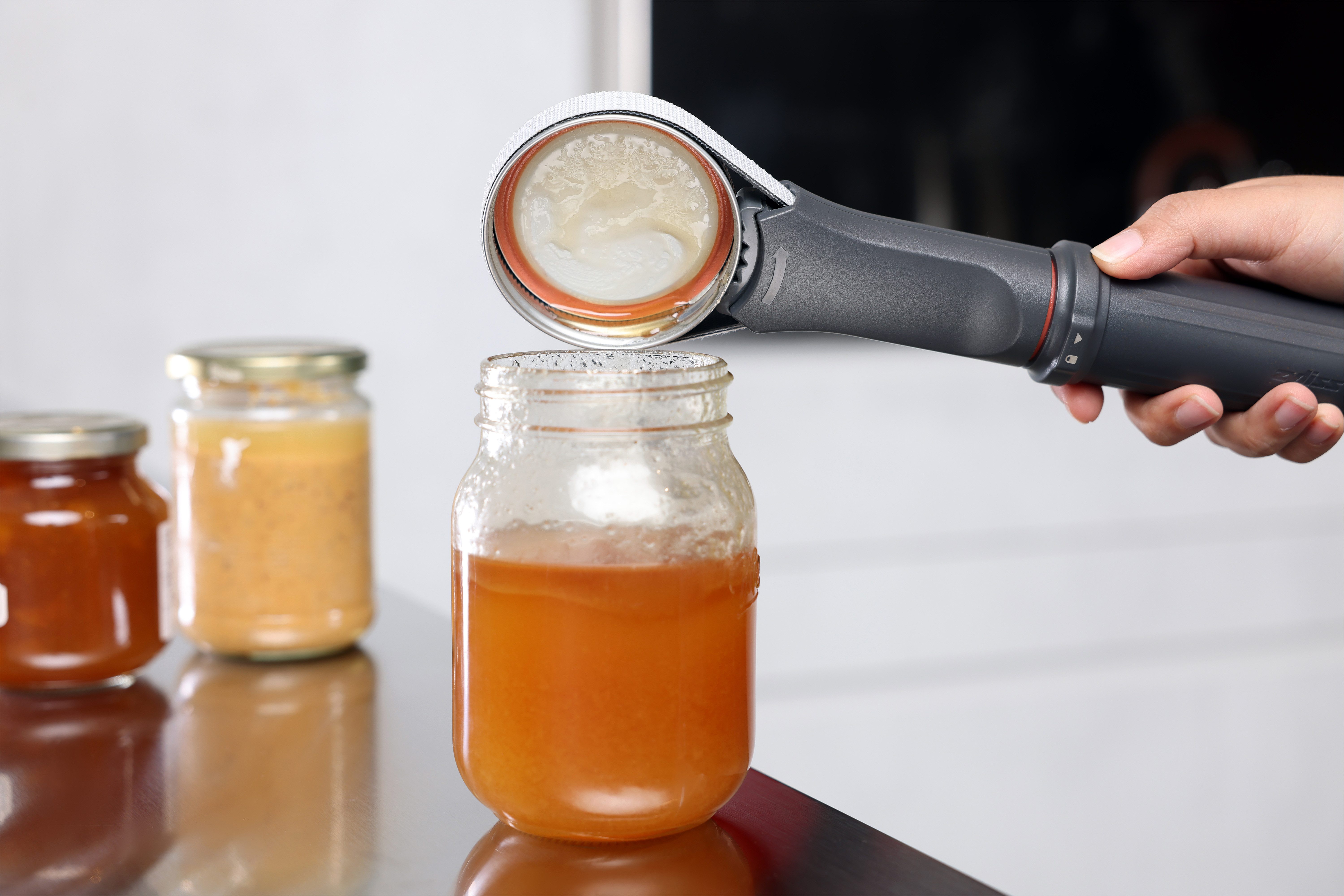 zyliss Multiöffner für Glas und Flasche, öffnet jeden Deckel mühelos – Bild 5 von 5