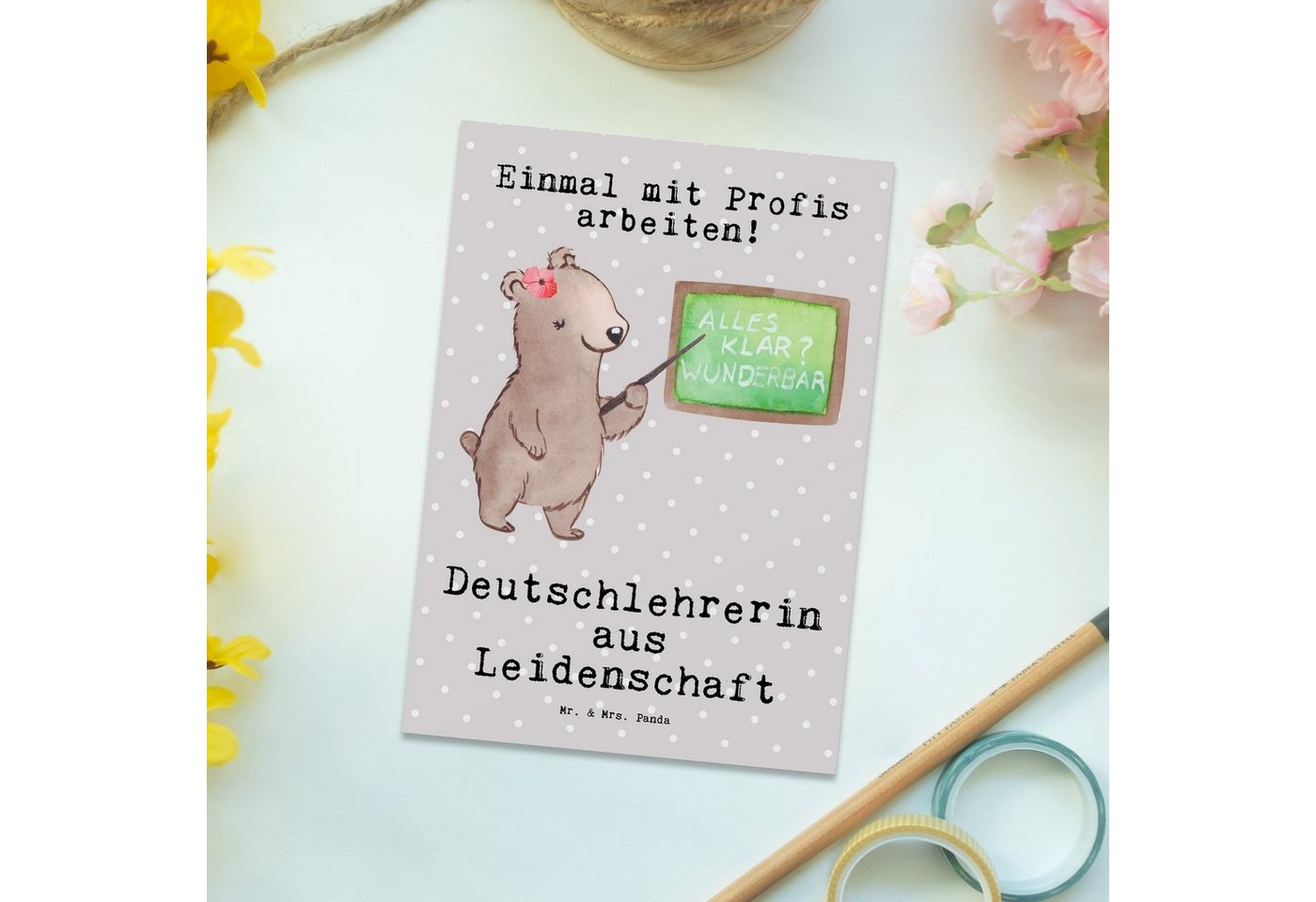 Thumbnail - Mr. & Mrs. Panda Postkarte Deutschlehrerin Leidenschaft - Grau Pastell - Geschenk, Deutschunterr, Witzige Sprüche