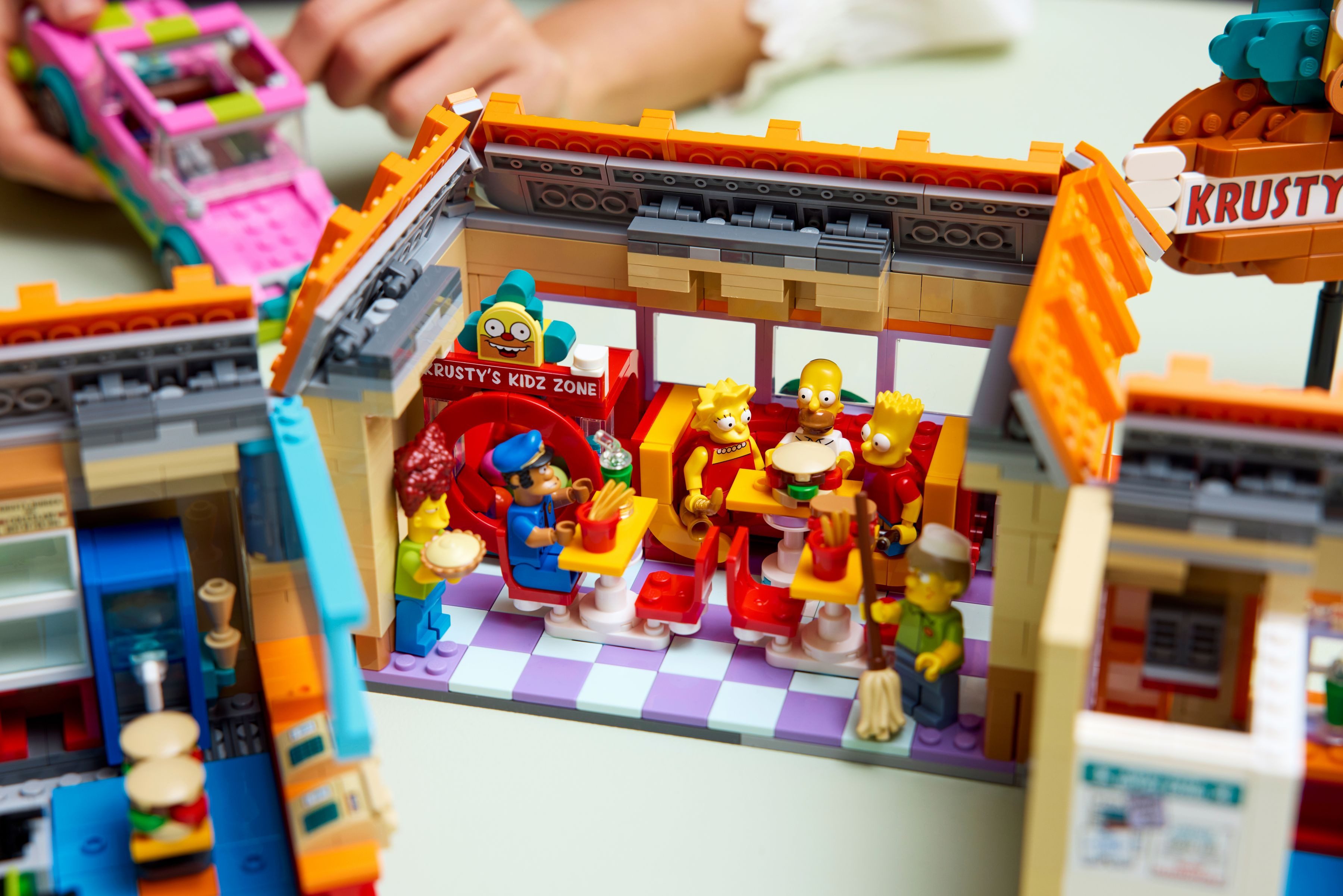 LEGO® Icons 10352 The Simpsons™: Krusty Burger Konstruktionsspielsteine, (Set, 1926 Teile)
