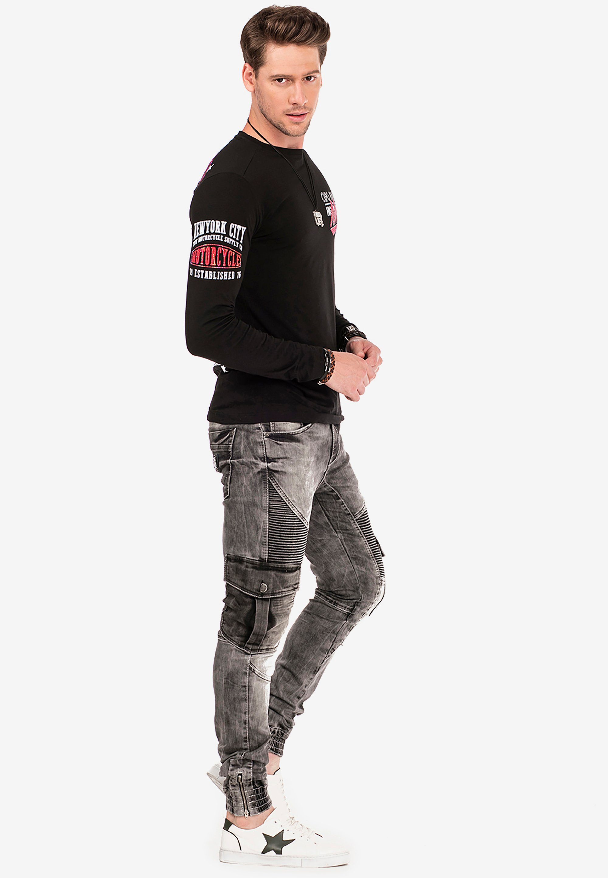 Bündchen Saum Cipo schwarz elastischen Bequeme Jeans & mit Baxx am