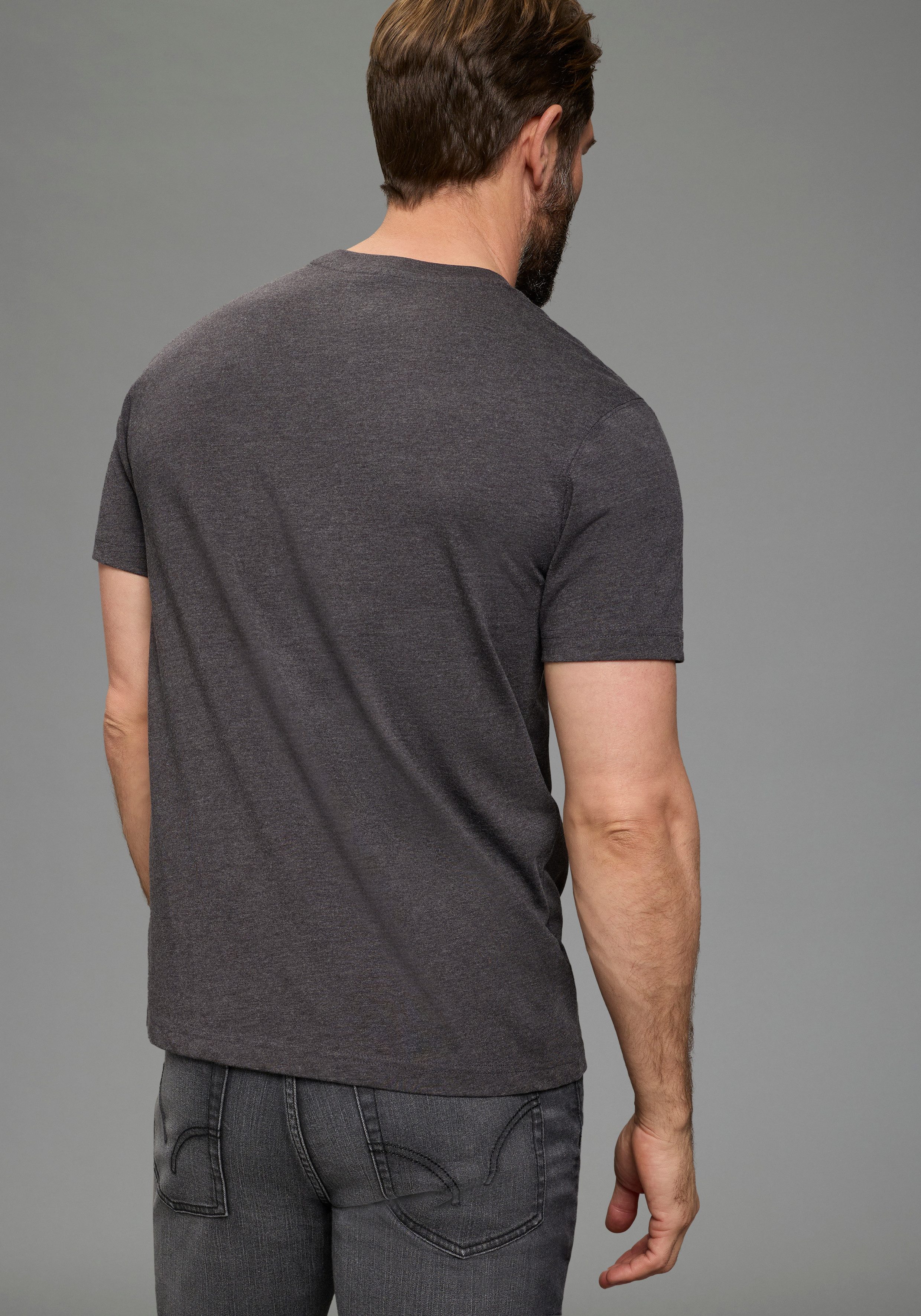 Man's World Rundhalsshirt Neue Kollektion! Regular Fit, kurzarm, mit Brusttasche, unifarben
