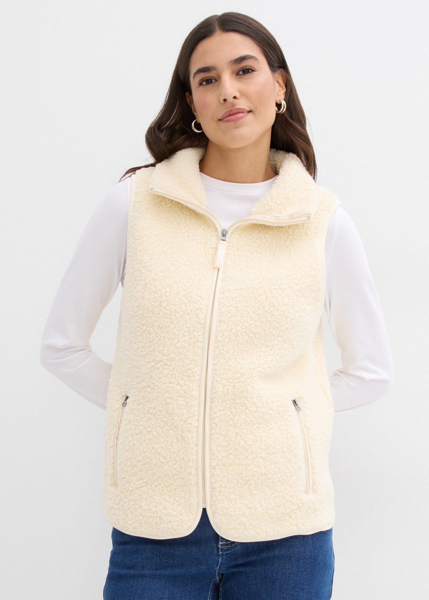 bonprix Plüschweste lässig geschnitten, in Teddy-Optik, im Casual-Stil, aus Polyester