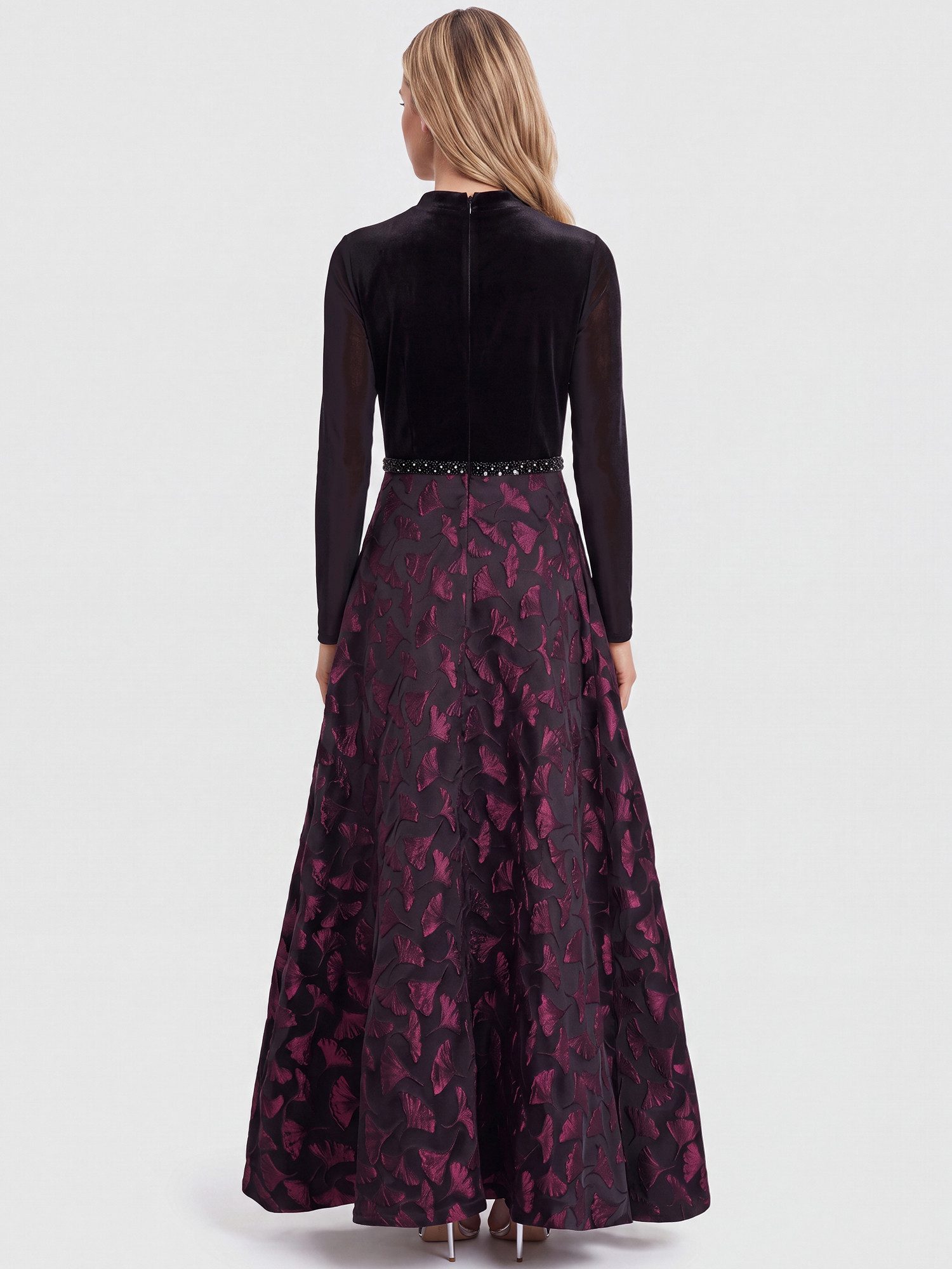 Apart Abendkleid aus Samt und Jacquard