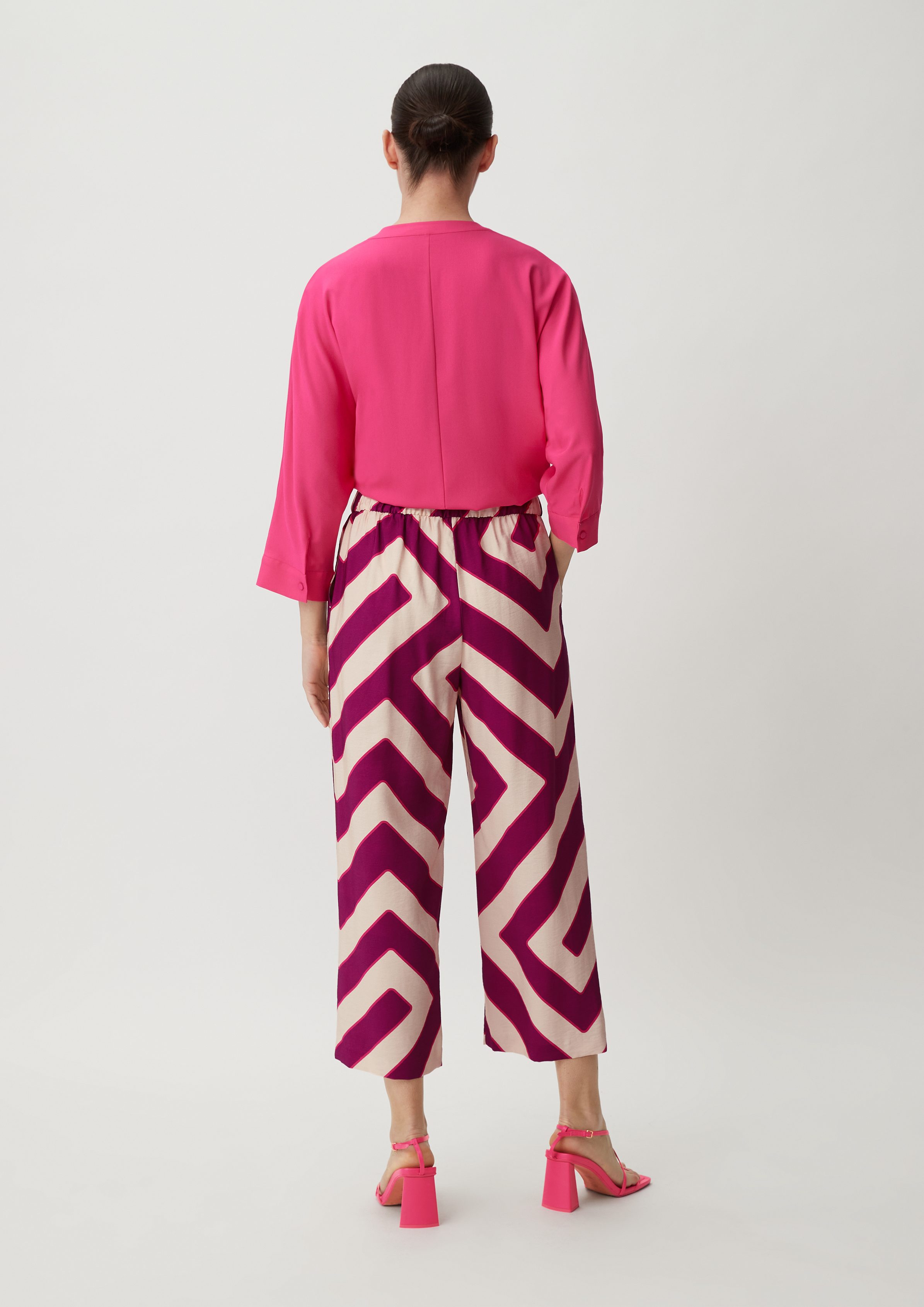 Hose mit Loose: fuchsia Allover-Print Stoffhose Comma