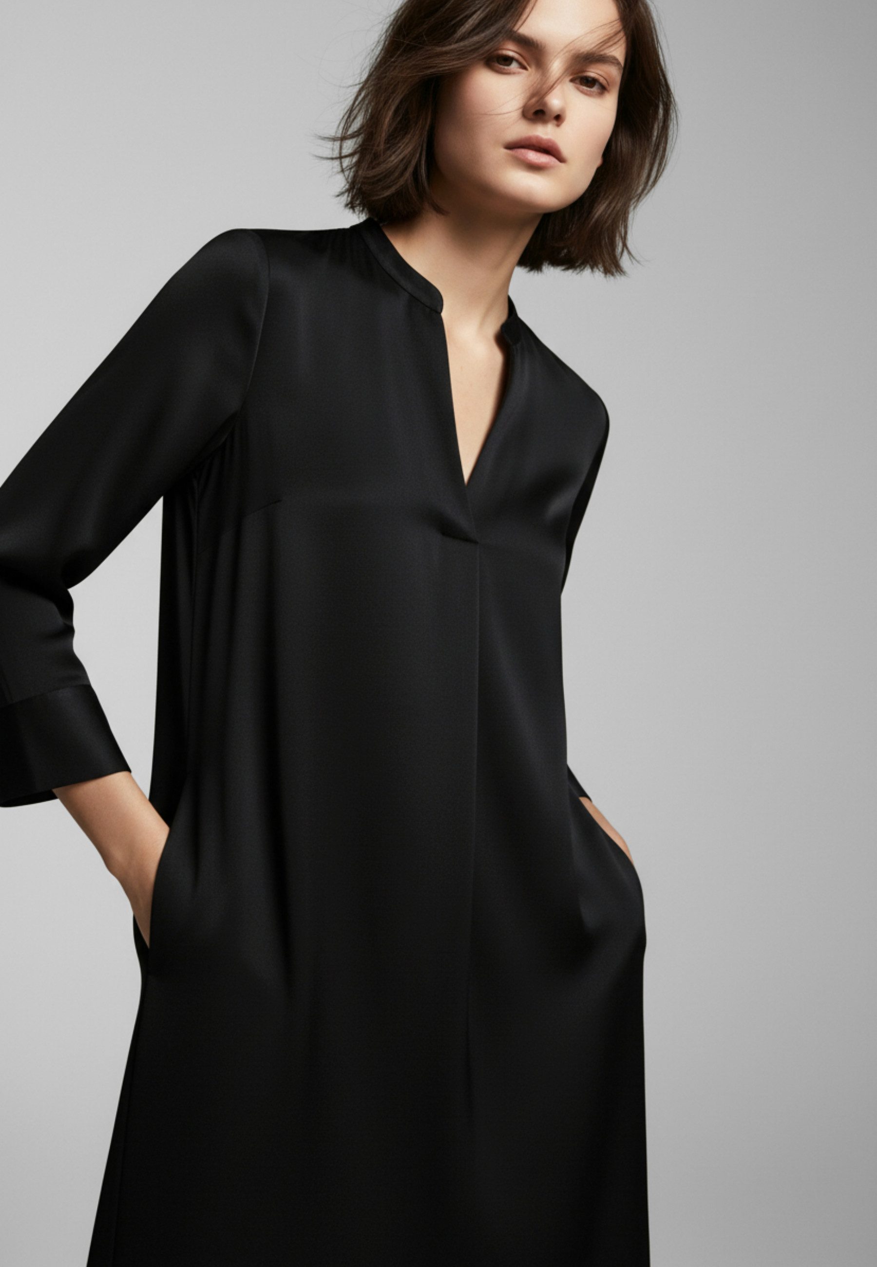 Andijamo-Fashion Midikleid SILENT GLOW moderne Silhouette, matte Satinqualität