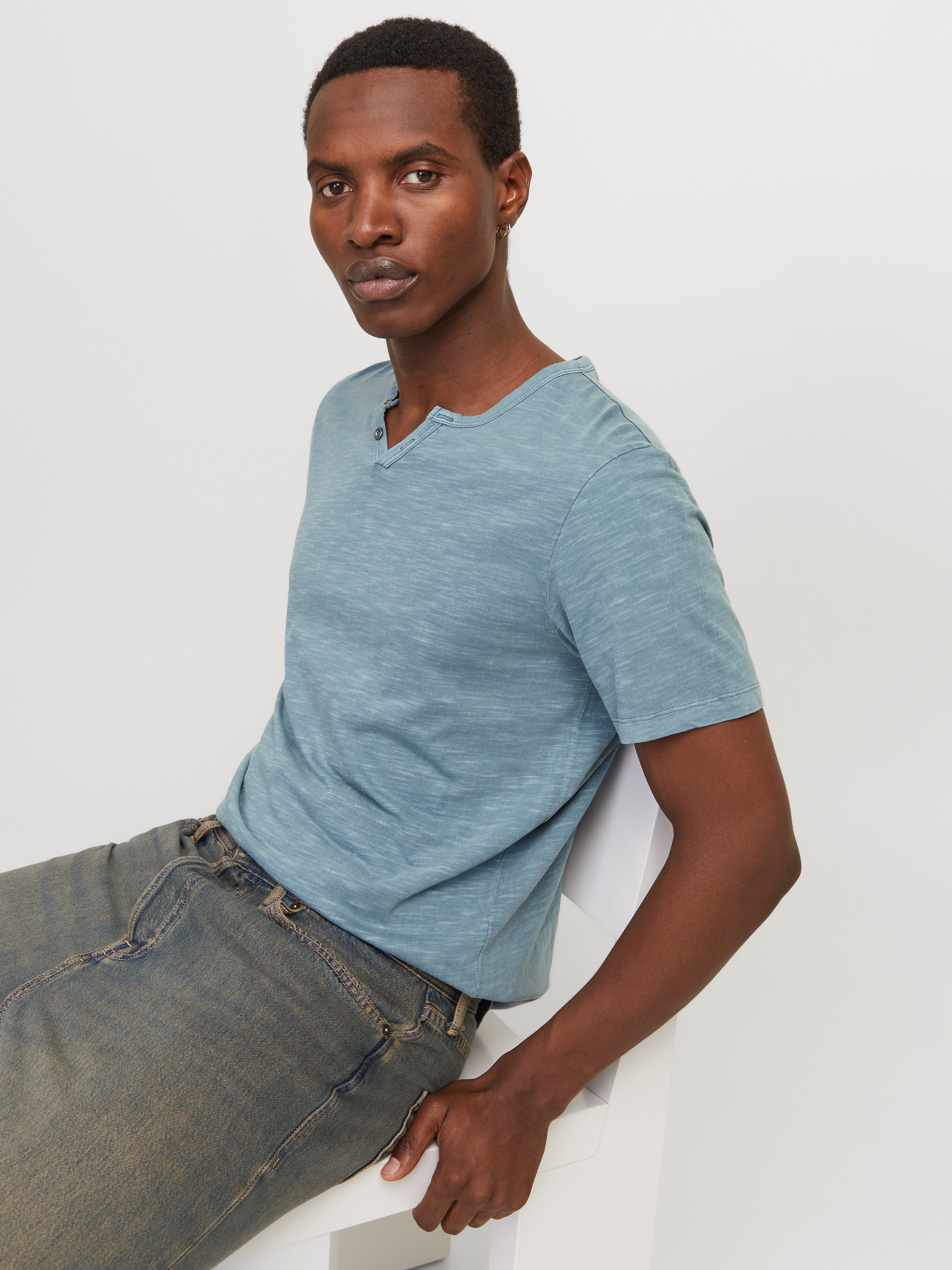 Jack & Jones T-Shirt JJESPLIT NECK günstig online kaufen