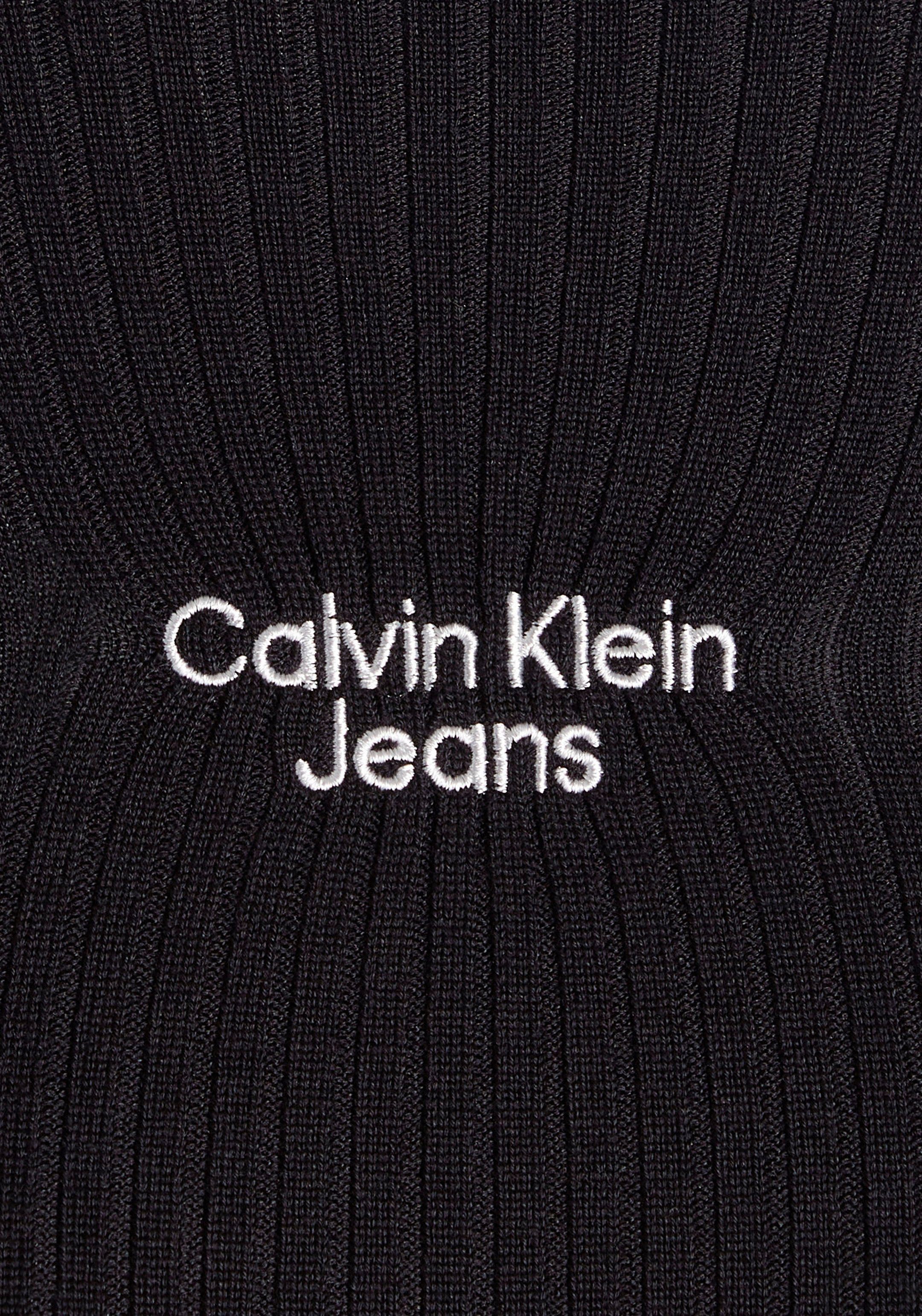 Klein Calvin LOGO Jeans DRESS Klein der auf Brust TIGHT Bodykleid Ivory SWEATER mit STACKED Markenlogo Calvin