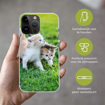 MuchoWow Handyhülle Kätzchen - Katze - Korb - Mädchen - Kinder - Jungen - Kinder, Handyhülle Telefonhülle Apple iPhone 14 Pro Max