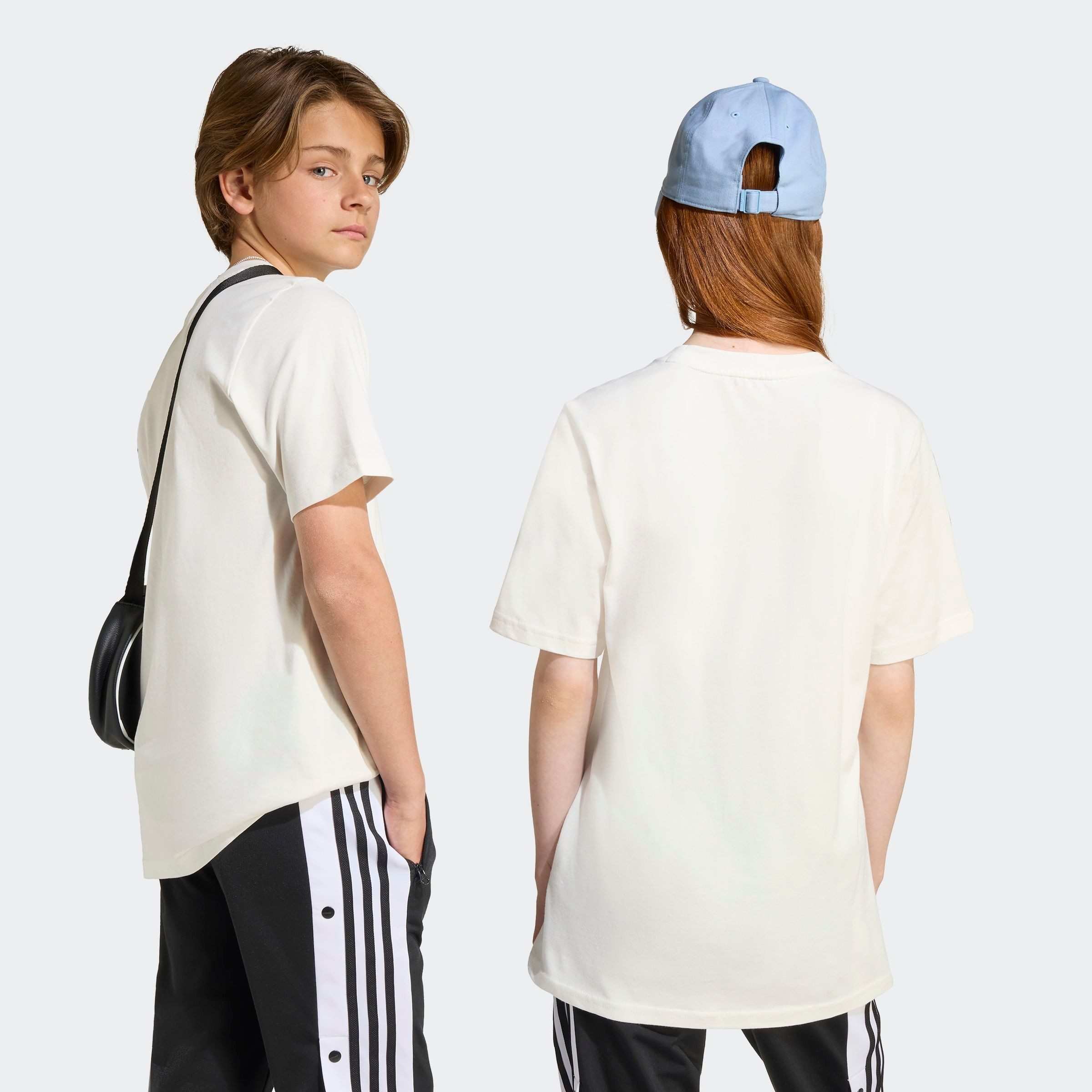 adidas Originals T-Shirt für Kinder und Teens, mit gerippten Details, mit Rundhalsausschnitt
