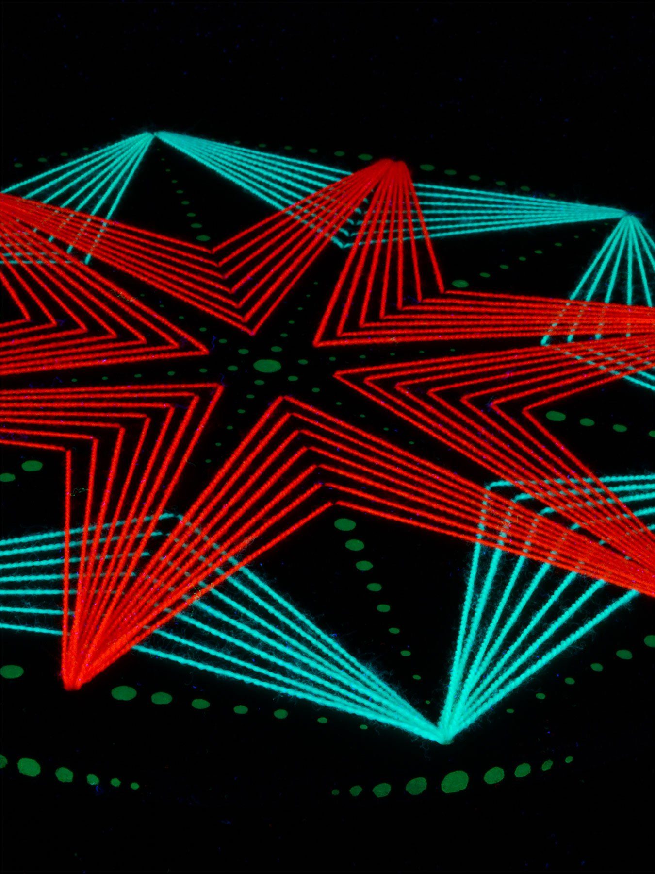 PSYWORK Dekoobjekt Schwarzlicht leuchtet UV-aktiv, 2D unter StringArt Star", Fadendeko Schwarzlicht "Mandala 42cm