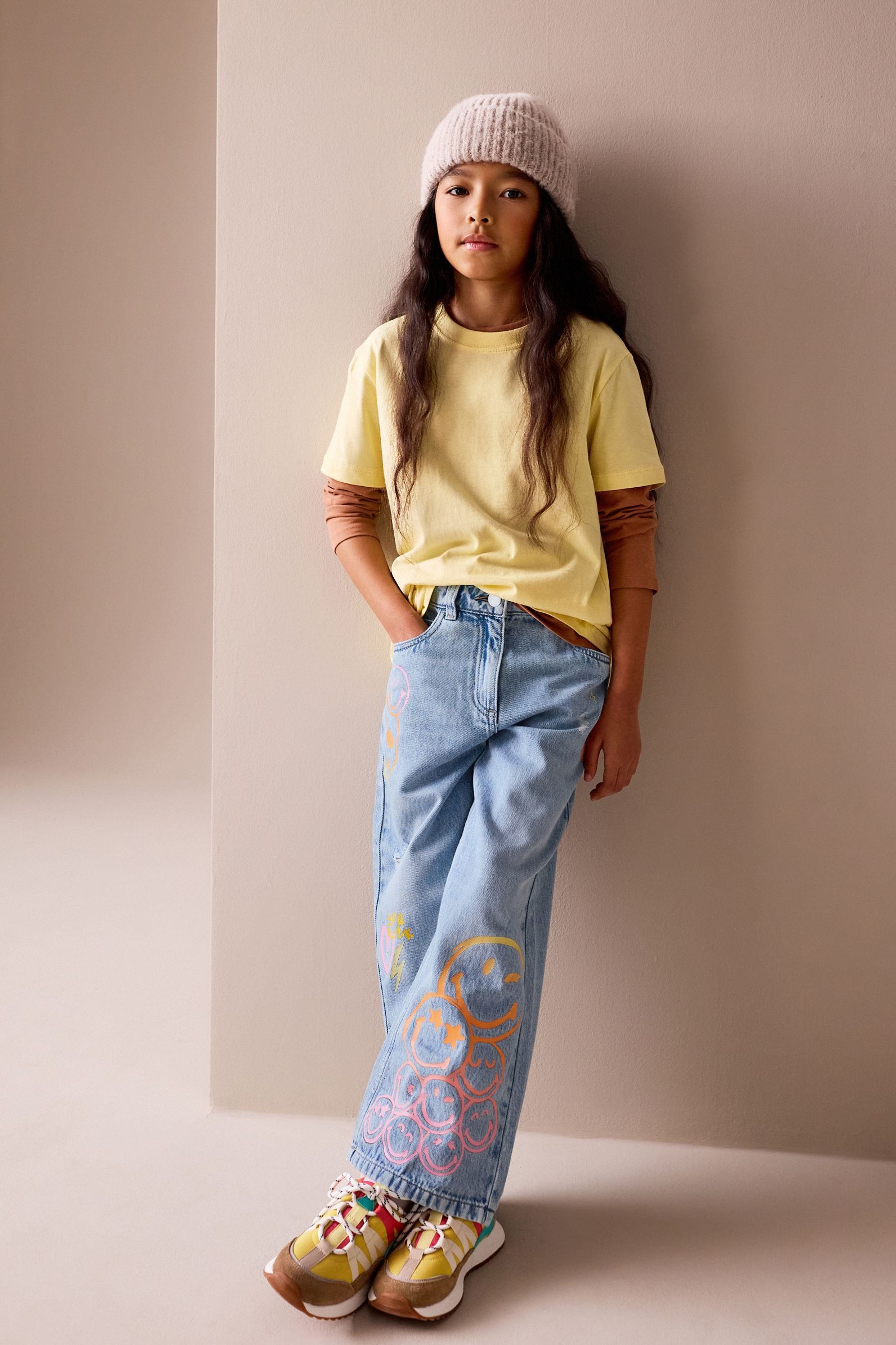 Next Weite Jeans SmileyWorld® Jeans mit weitem Bein und Print (1-tlg)