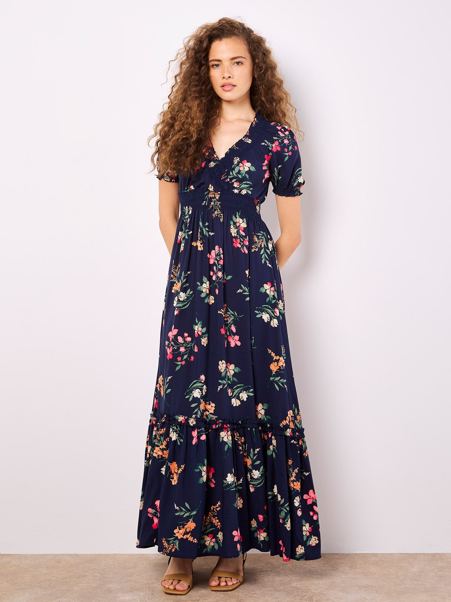 Apricot Maxikleid Sommerliches Blumenkleid, mit Smockdetails günstig online kaufen