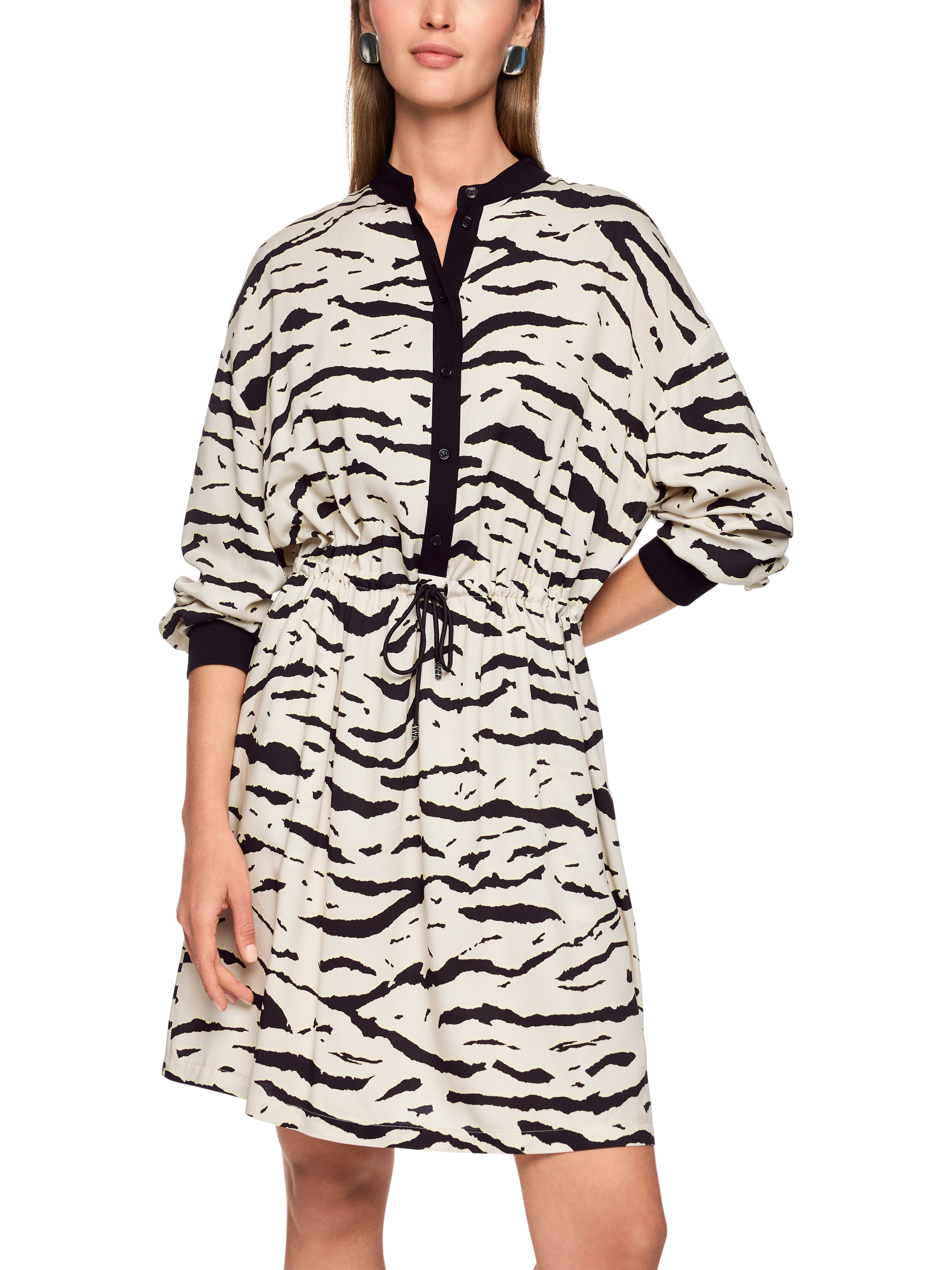 Marc Cain Hemdblusenkleid Tiger Mania Premium Damenmode mit Print, locker geschnitten, Kordelzug in der Taille