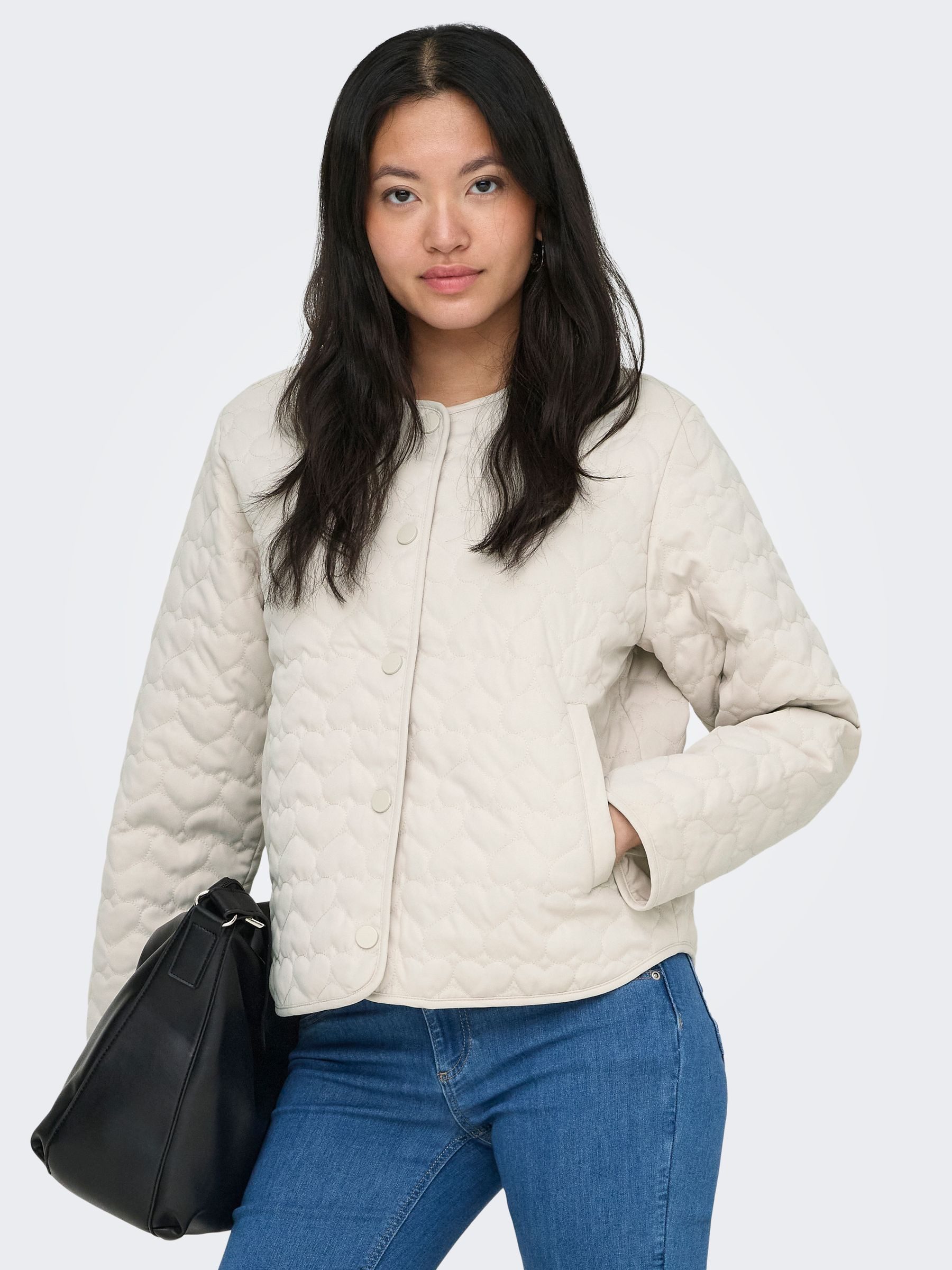 ONLY Blouson Rundkragen Knopfverschluss Eingrifftaschen Unifarben (1-St) ONLHEART QUILTED JACKET NOOS OTW