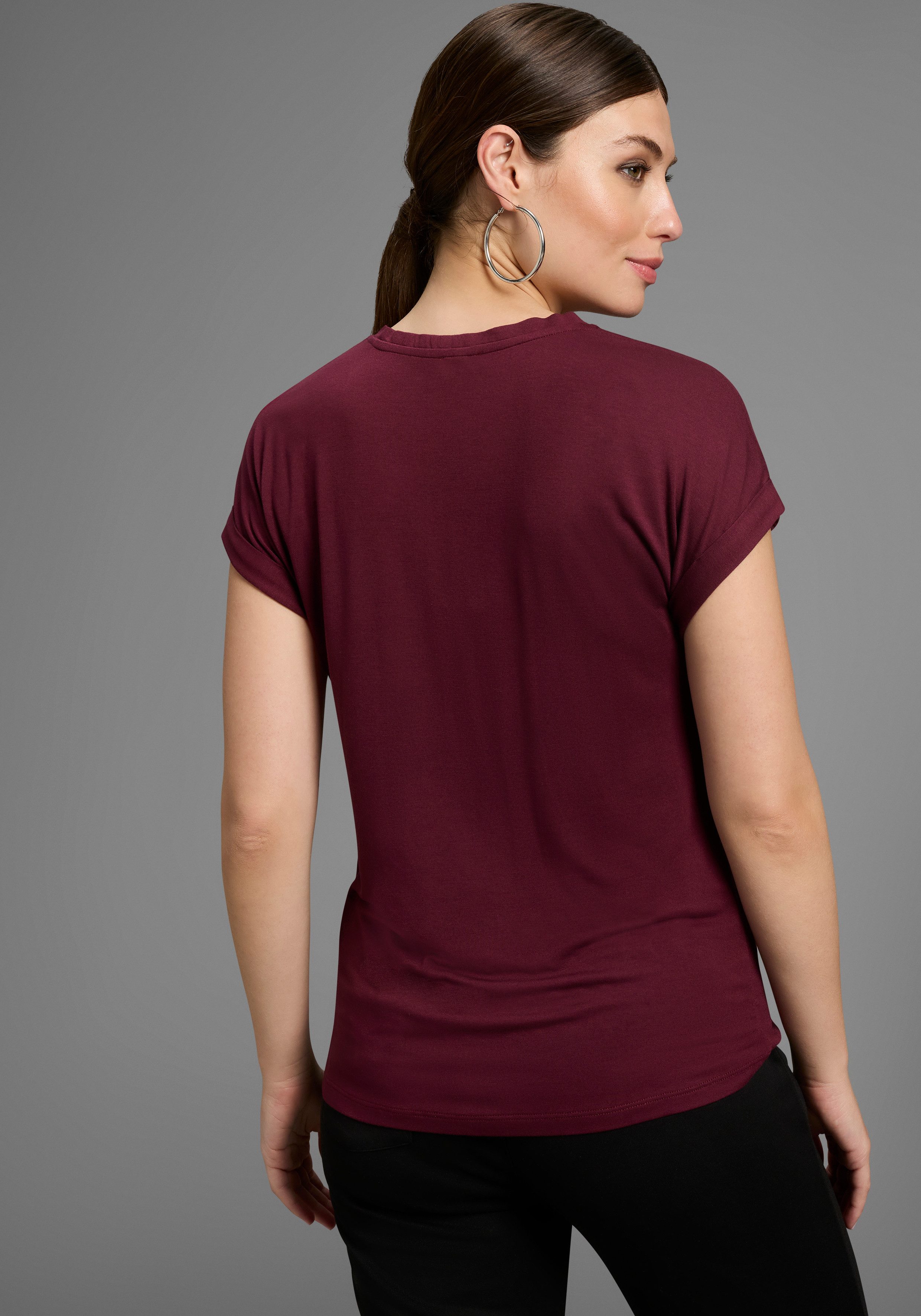 Bruno Banani T-Shirt mit Schnürung im Ausschnitt - NEUE KOLLEKTION günstig online kaufen