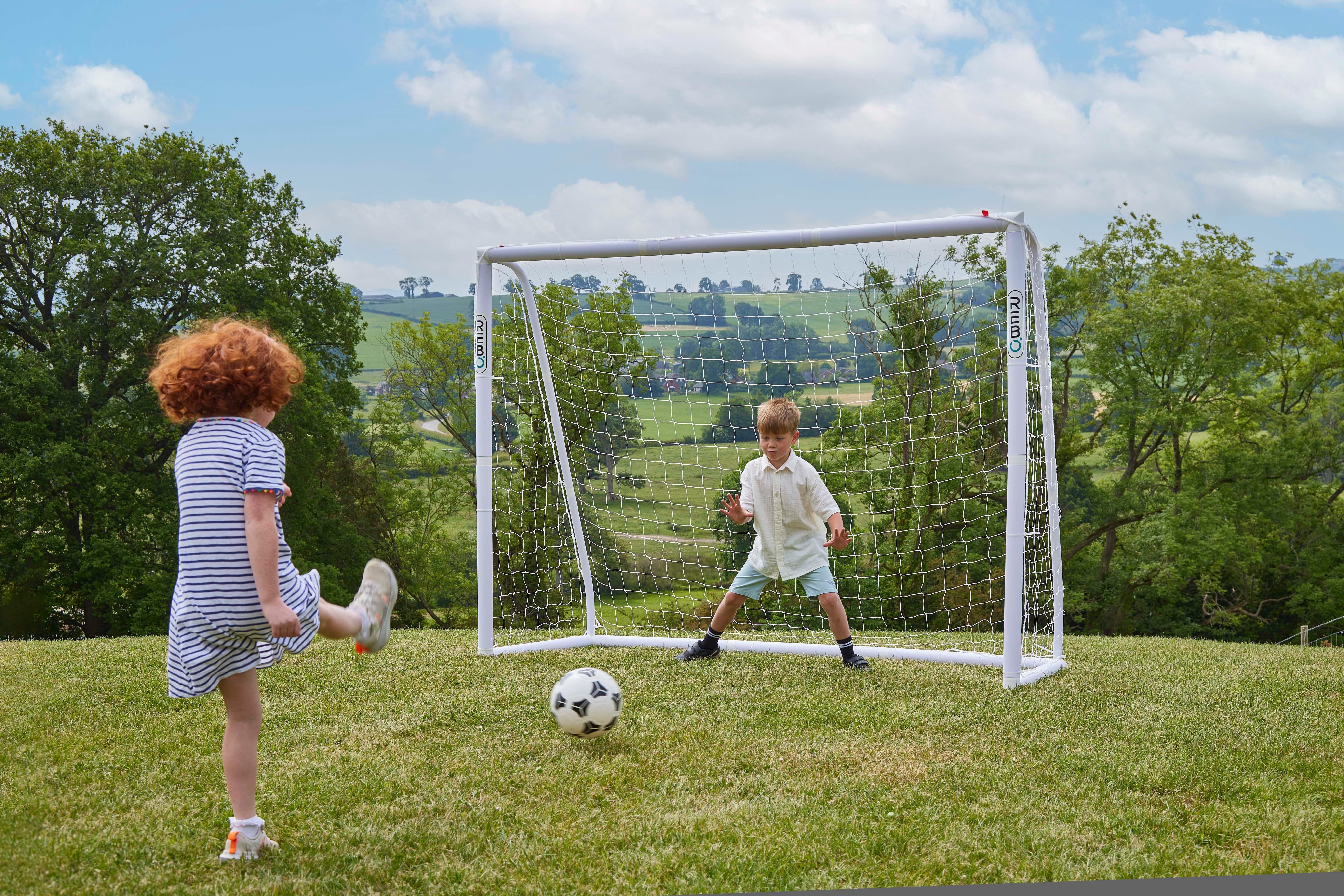 OutdoorToys Fußballtor 244 cm x 183 cm
