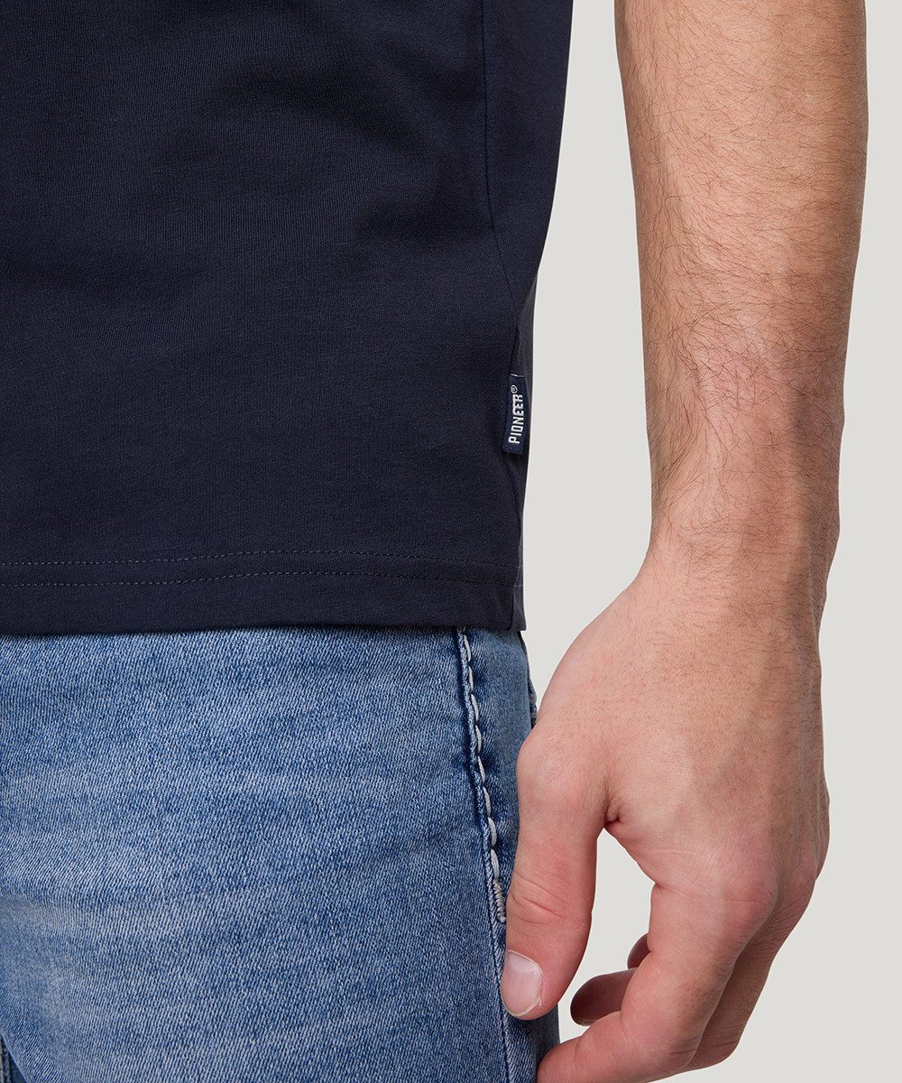 Pioneer Authentic Jeans T-Shirt mit kontrastfarbenen Details