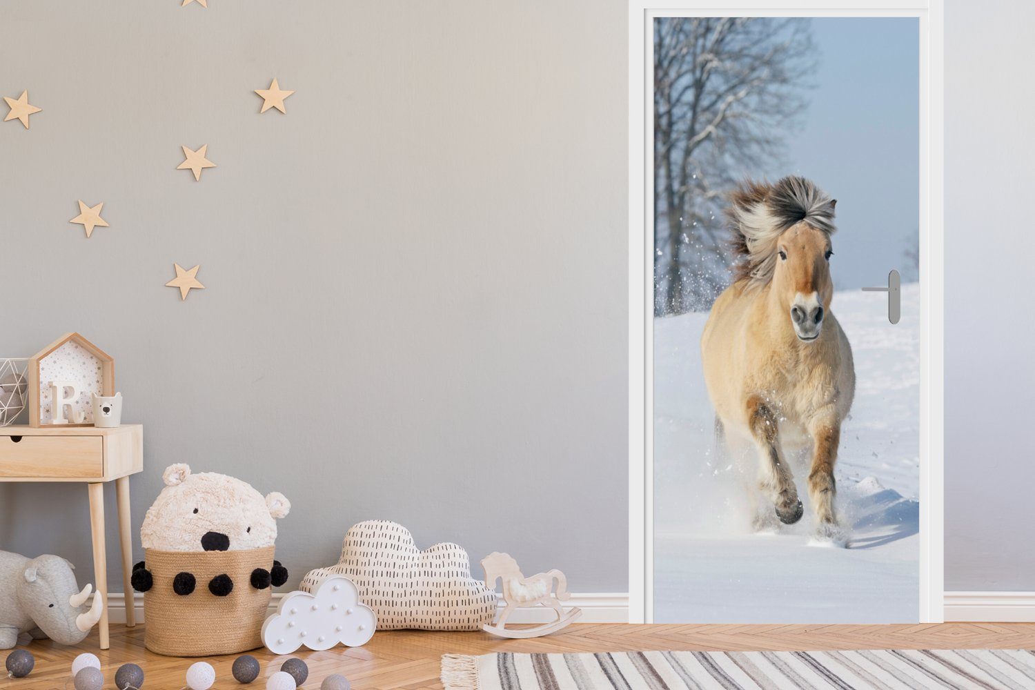 MuchoWow Türtapete Laufendes Fjordpferd im Fototapete Schnee, bedruckt, St), Tür, 75x205 (1 für Türaufkleber, cm Matt