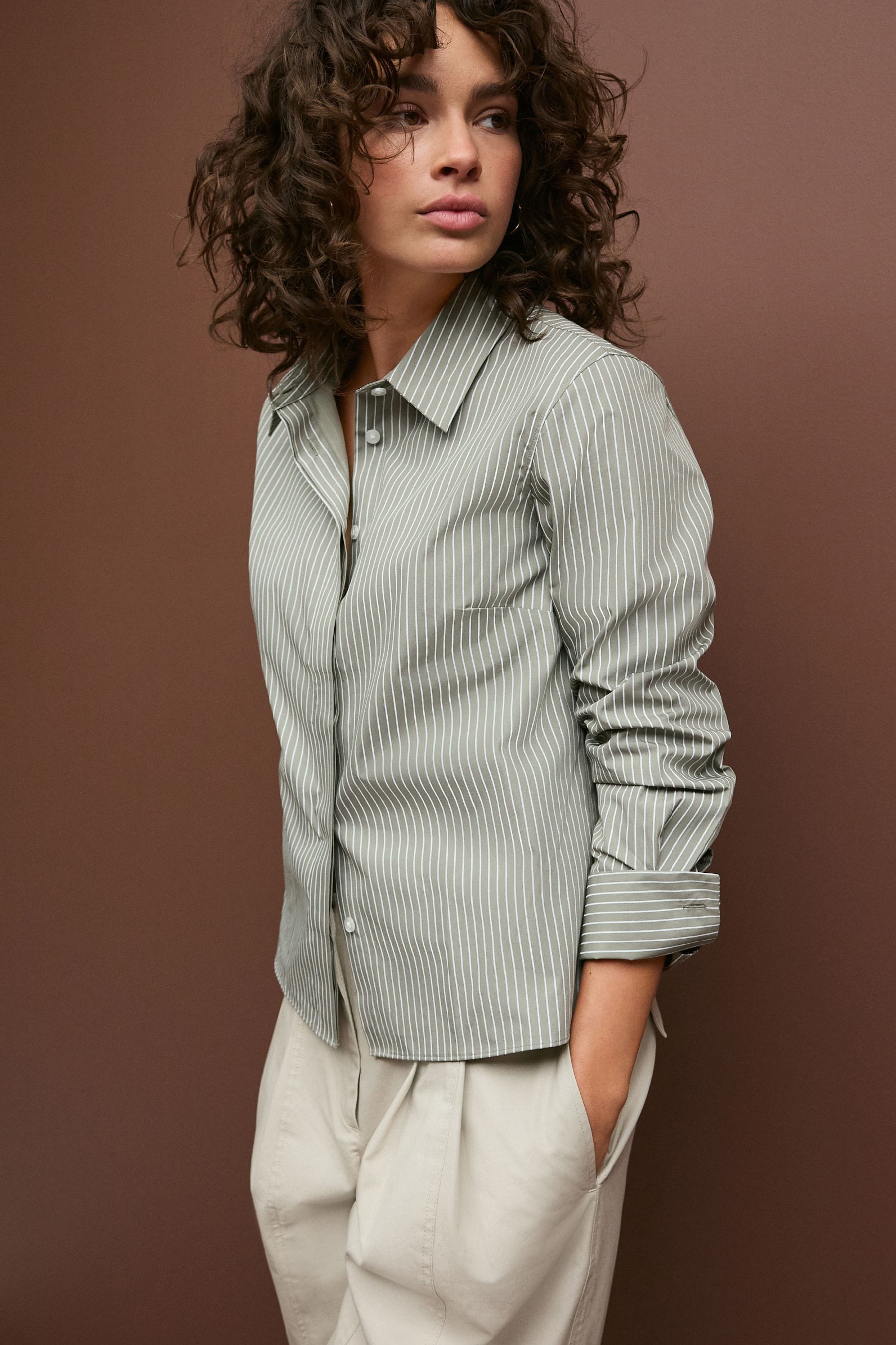 Next Langarmhemd Taillierte Langarmbluse mit Kragen (1-tlg)