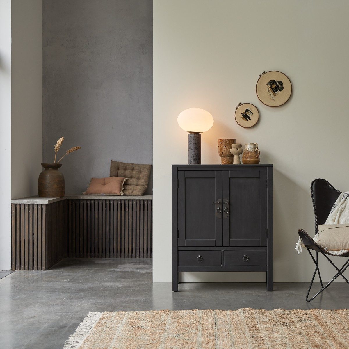 Tikamoon Sideboard Thaki Black Anrichte aus massivem Kiefernholz 80 cm