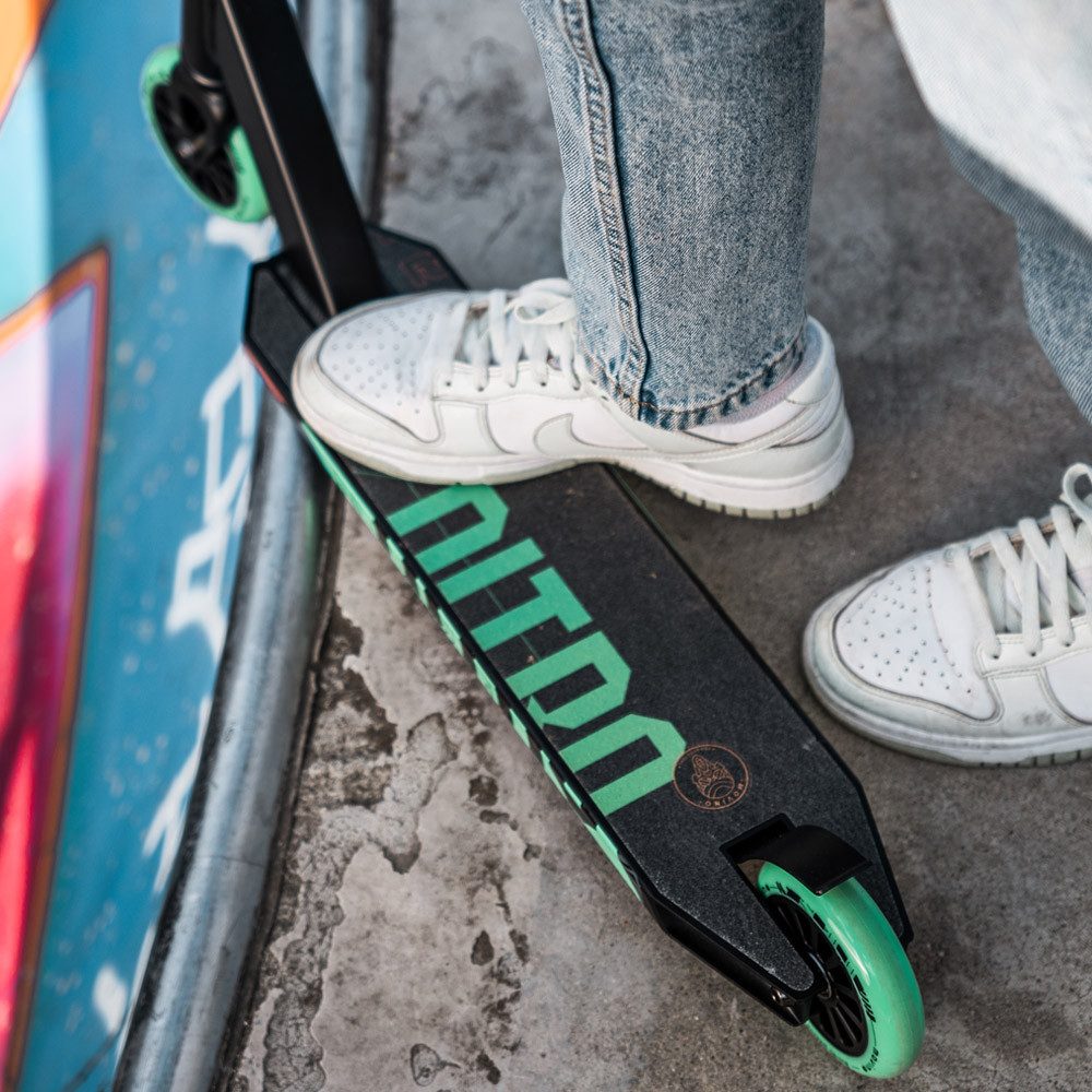 Movino Stuntscooter Kinder Stunt Scooter MOVINO NITRO Skatepark leicht 3,2kg ABEC-9