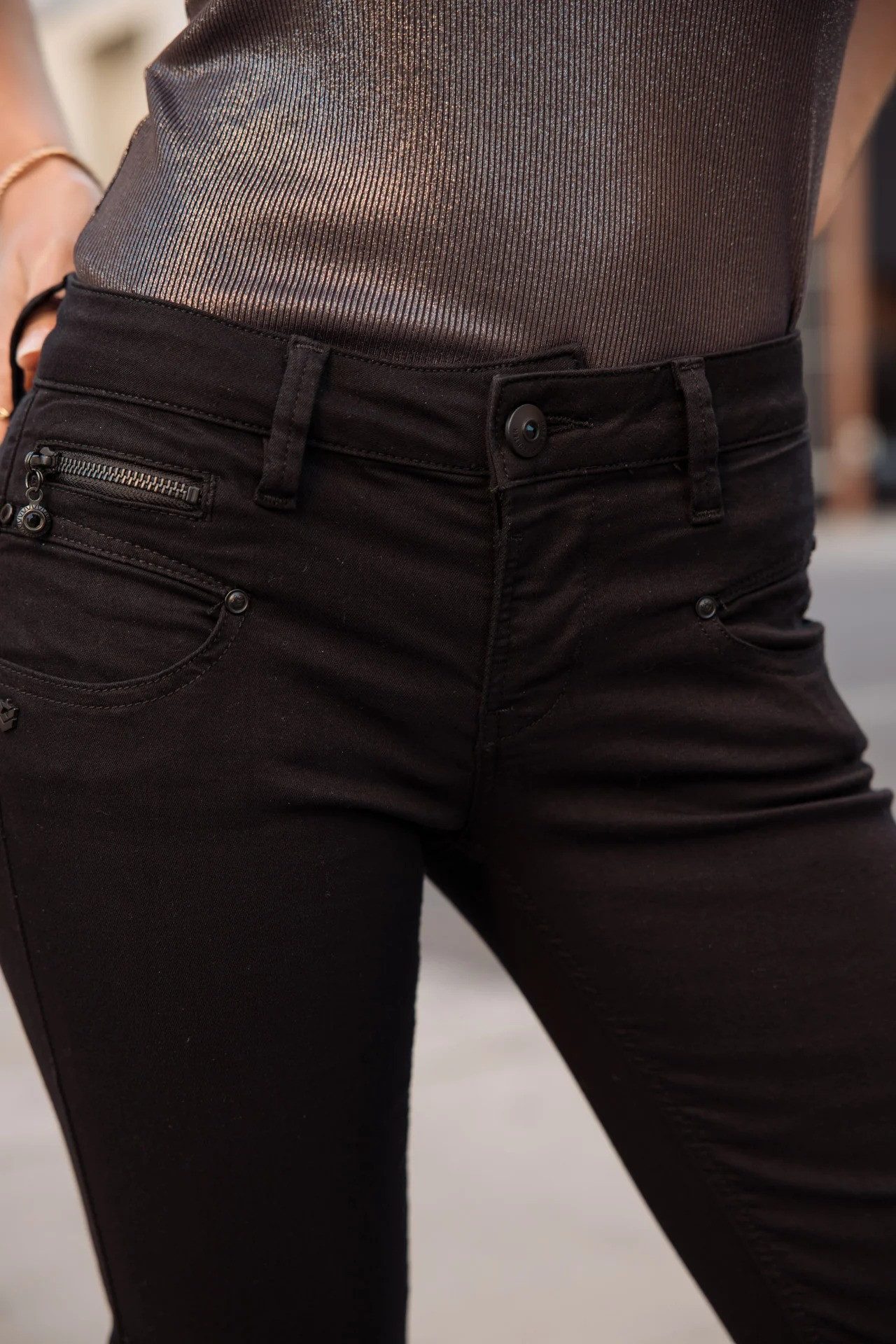 Freeman T. Porter Stretch-Jeans FREEMAN T. PORTER BELIXA SHORTS black 25752 205.12 - MAGIC LINE