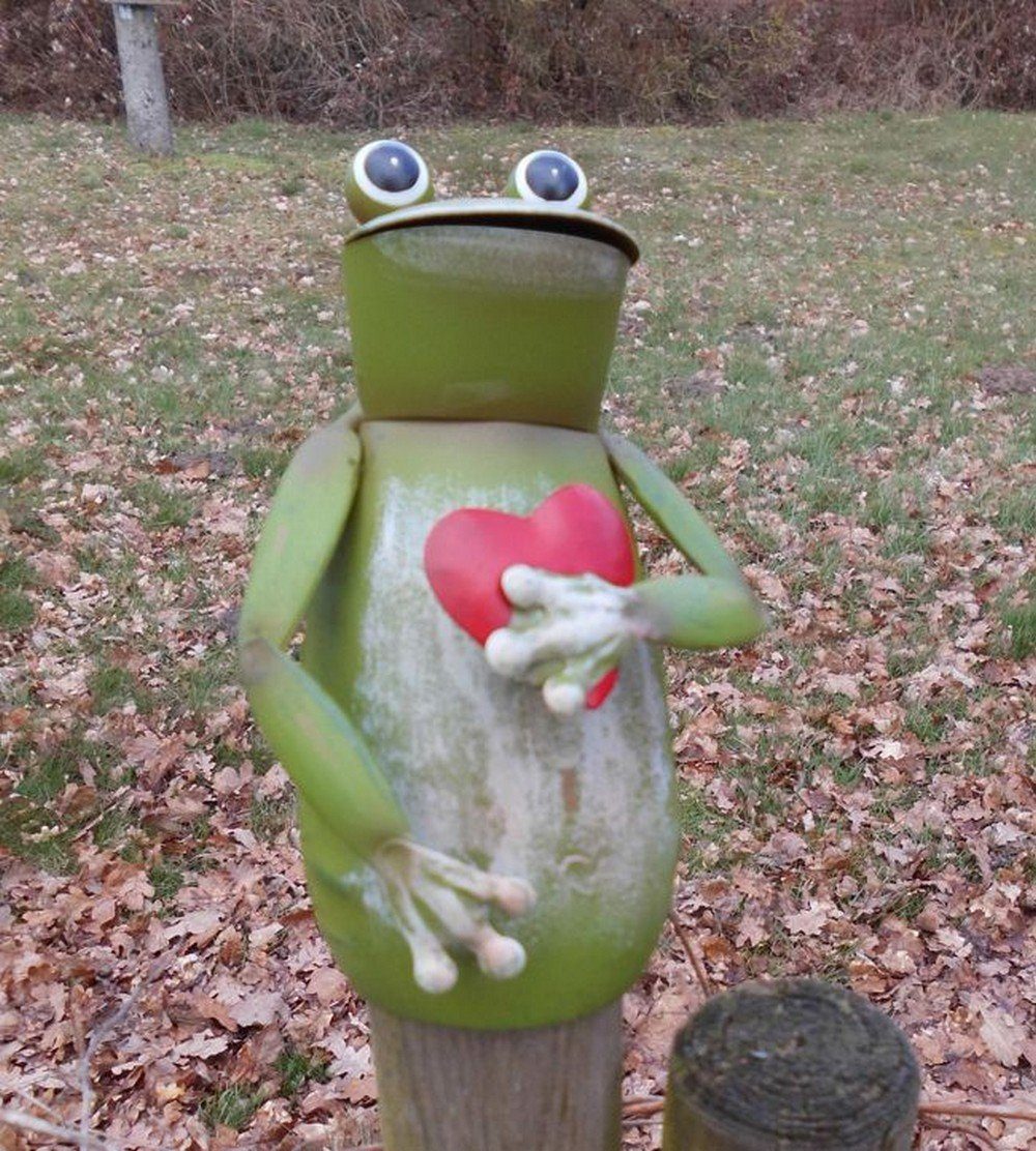 Deko-Impression Dekofigur Zaunfigur Zaunhocker Frosch mit Herz Gartendekoration Eisen grün-rot (1 St)