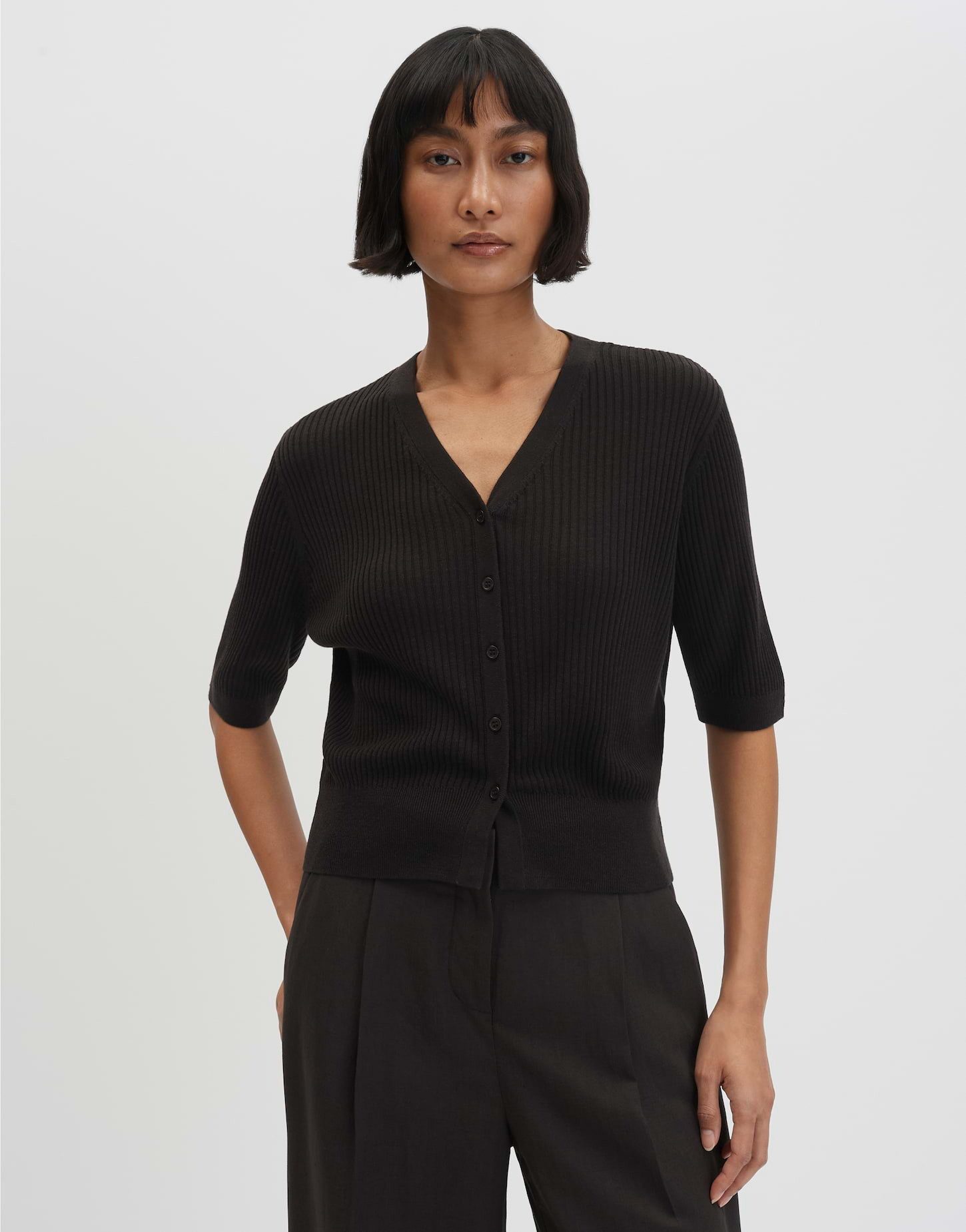someday Cardigan Tilina aus Strick mit Rippstruktur Verkürzte Form mit Knopfleiste und modernem Look