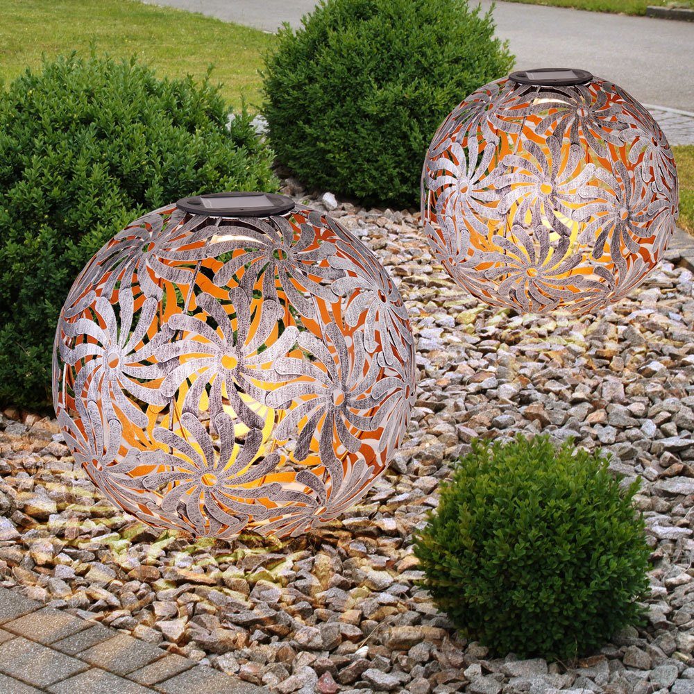 Außen Garten LED-Leuchtmittel für etc-shop Solarkugel Stecklampe verbaut, Gartenleuchte, fest Warmweiß, LED Solarleuchte silber-grau