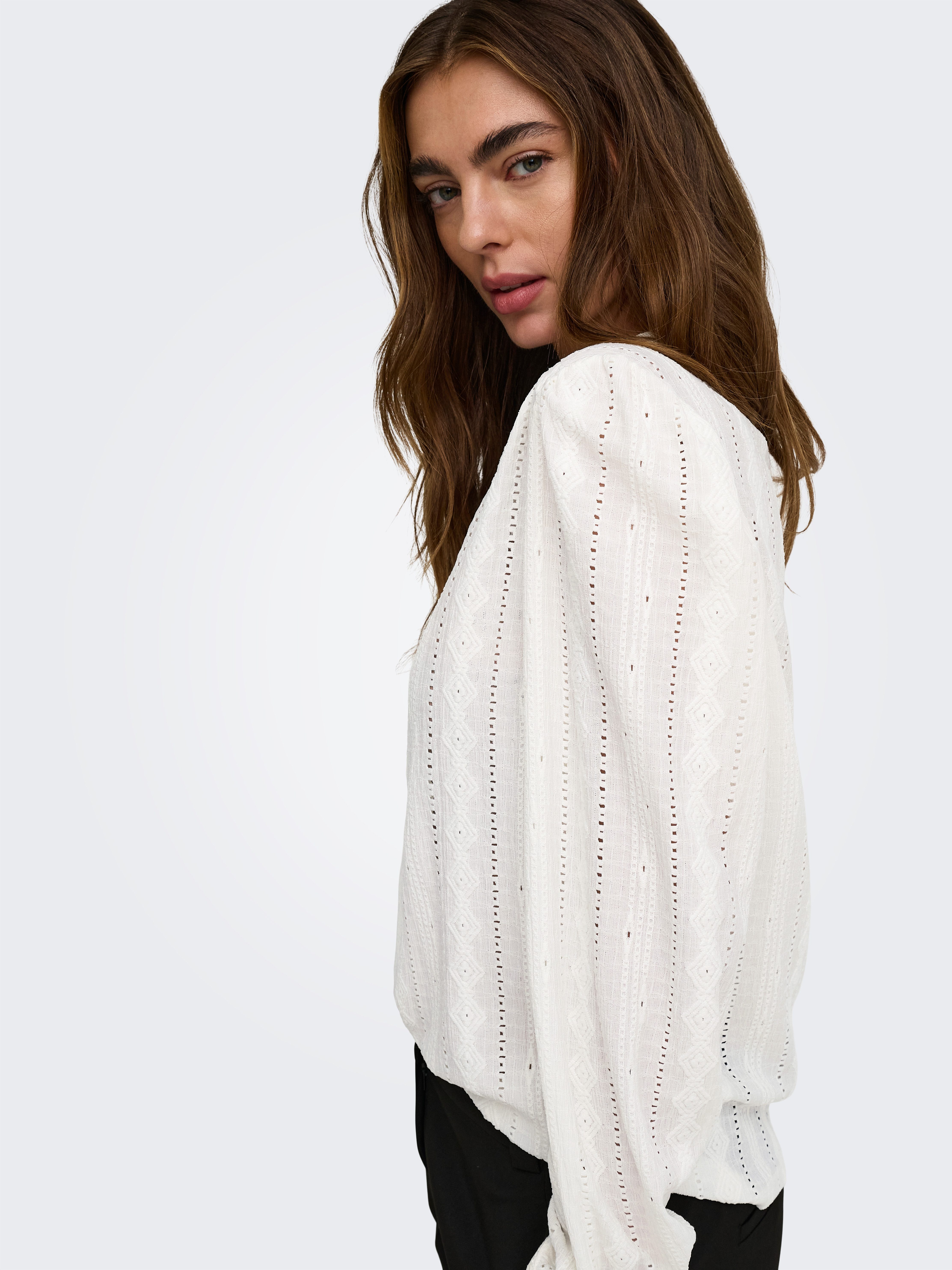 ONLY Blusenshirt ONLMINNA L/S TOP JRS Kunstfaser, regular fit – Bild 3 von 5